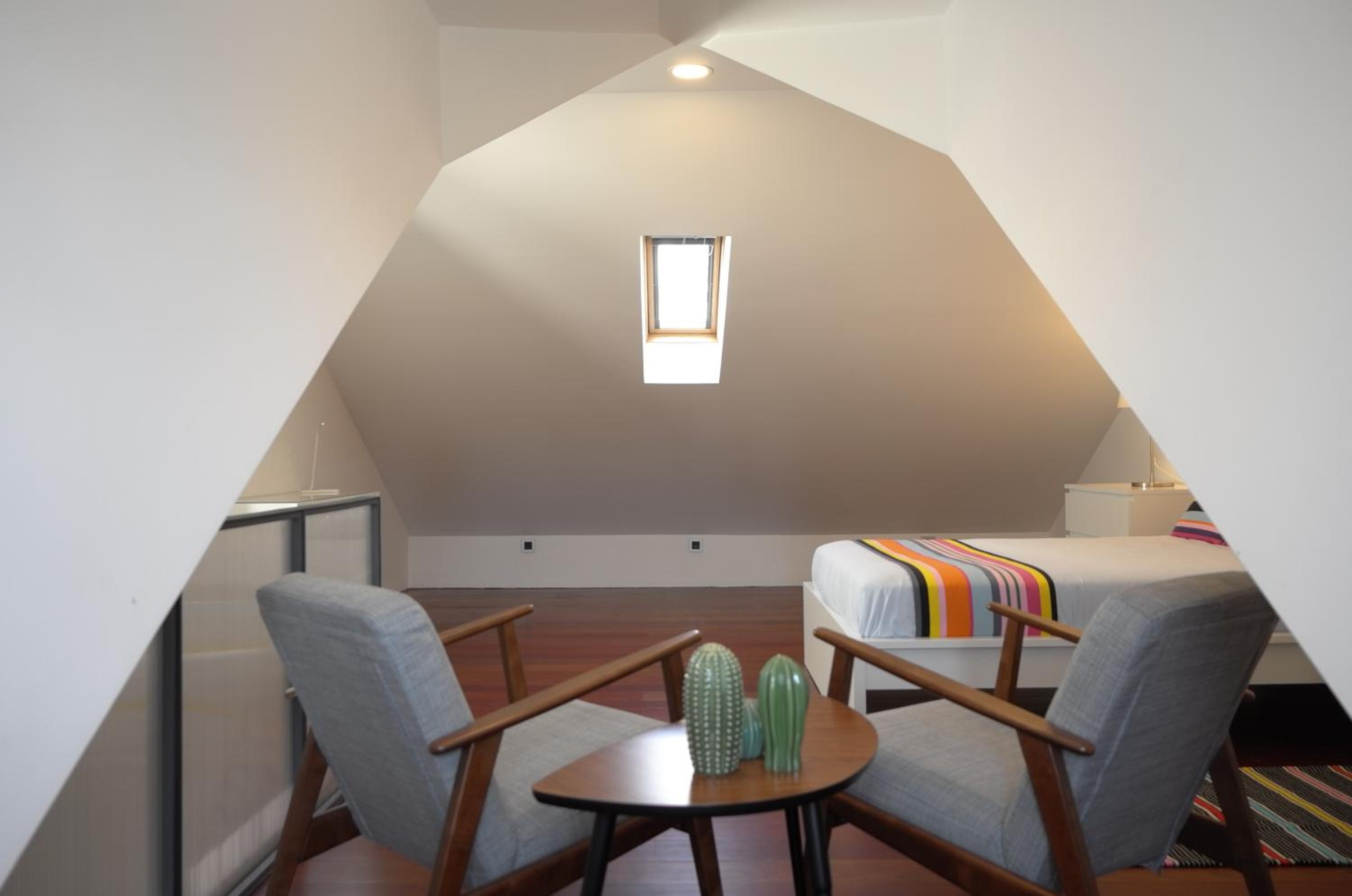 1881 Historical duplex Suite photo 3