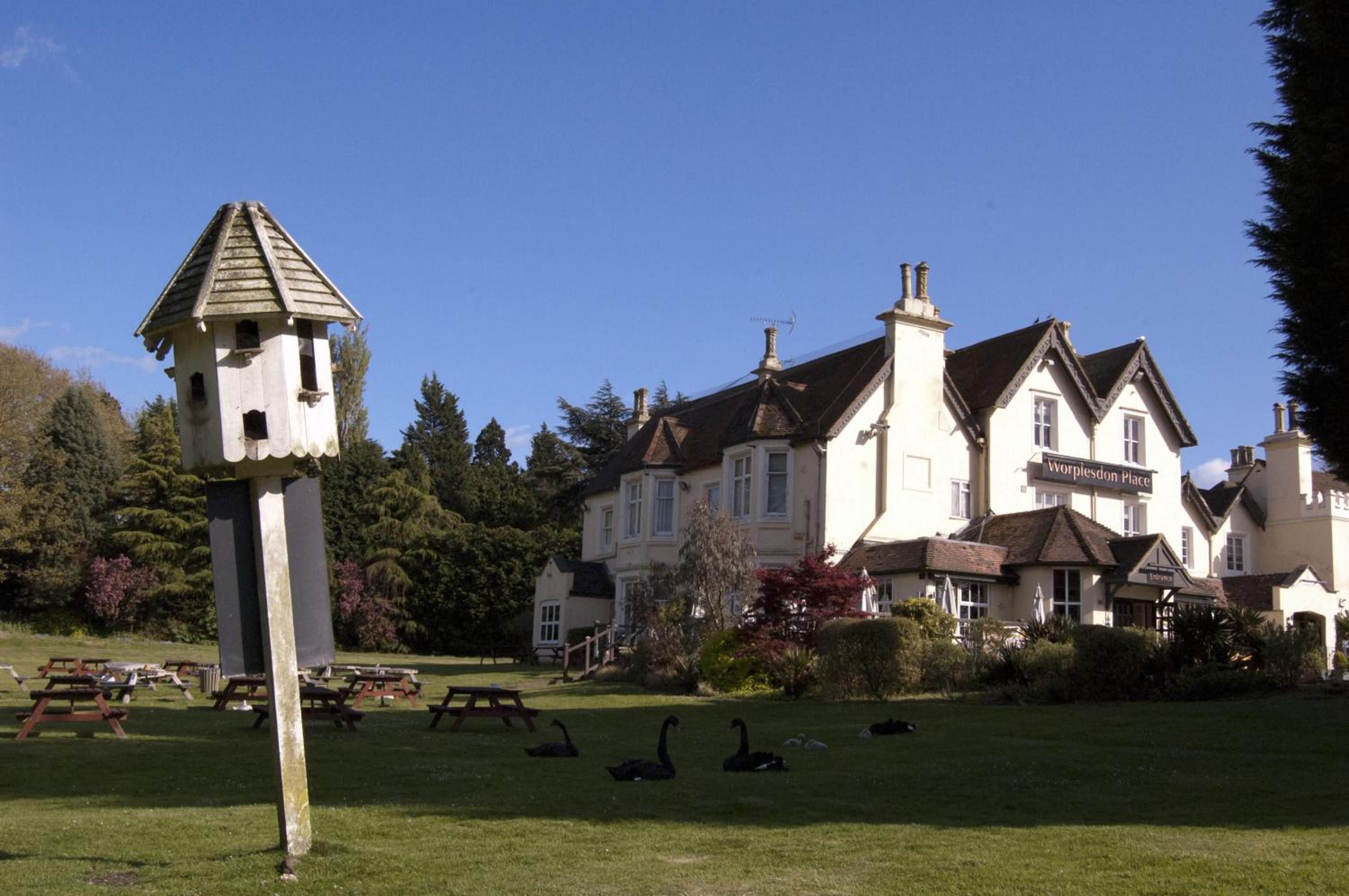 Guildford Vacations - Worplesdon Place Hotel - Property Image 12