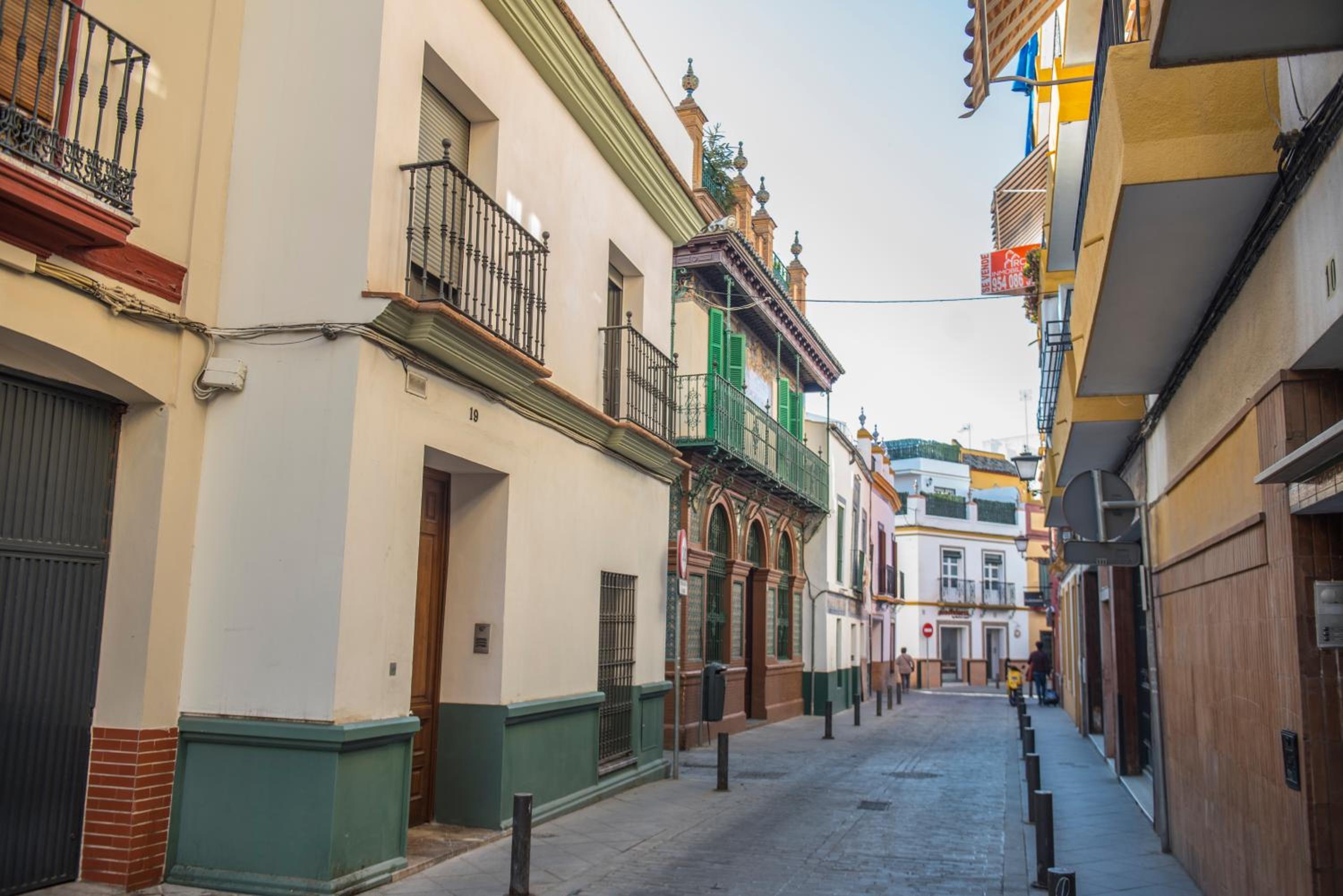 Hotel Apartamentos Luxury Puente de Triana - Image 1