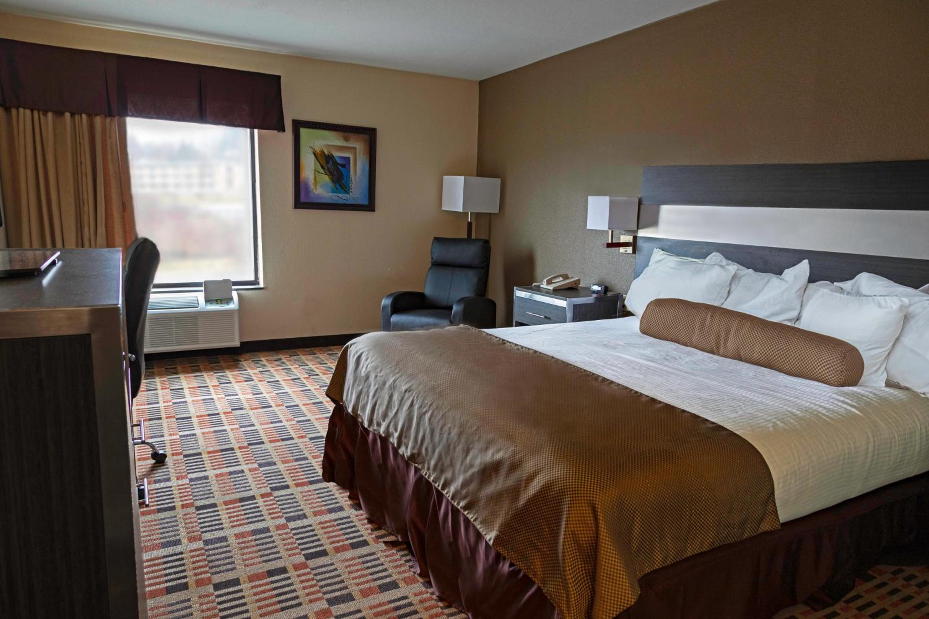 Wingate by Wyndham Somerset view 3
