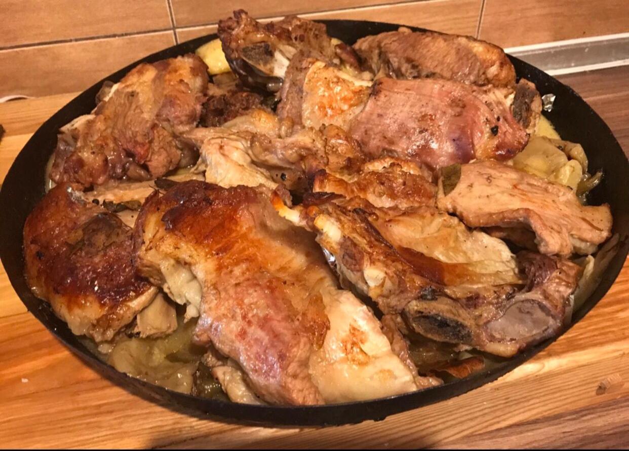 Restoran sa sobama za iznajmljivanje MALI RAJ