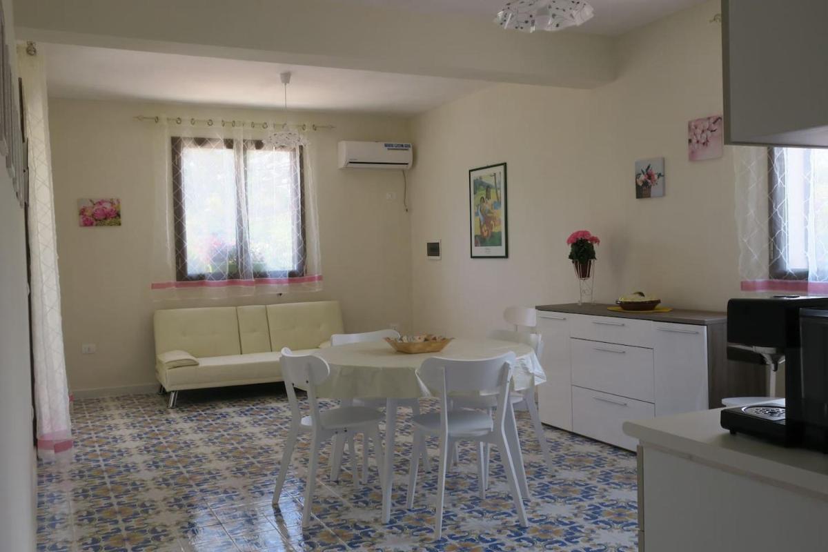 Il Roseto di Betty villa piano T e 1 photo 3