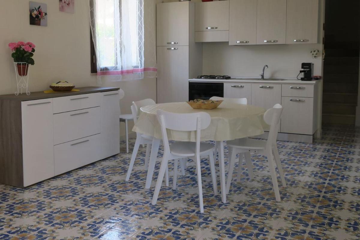 Il Roseto di Betty villa piano T e 1 photo 5