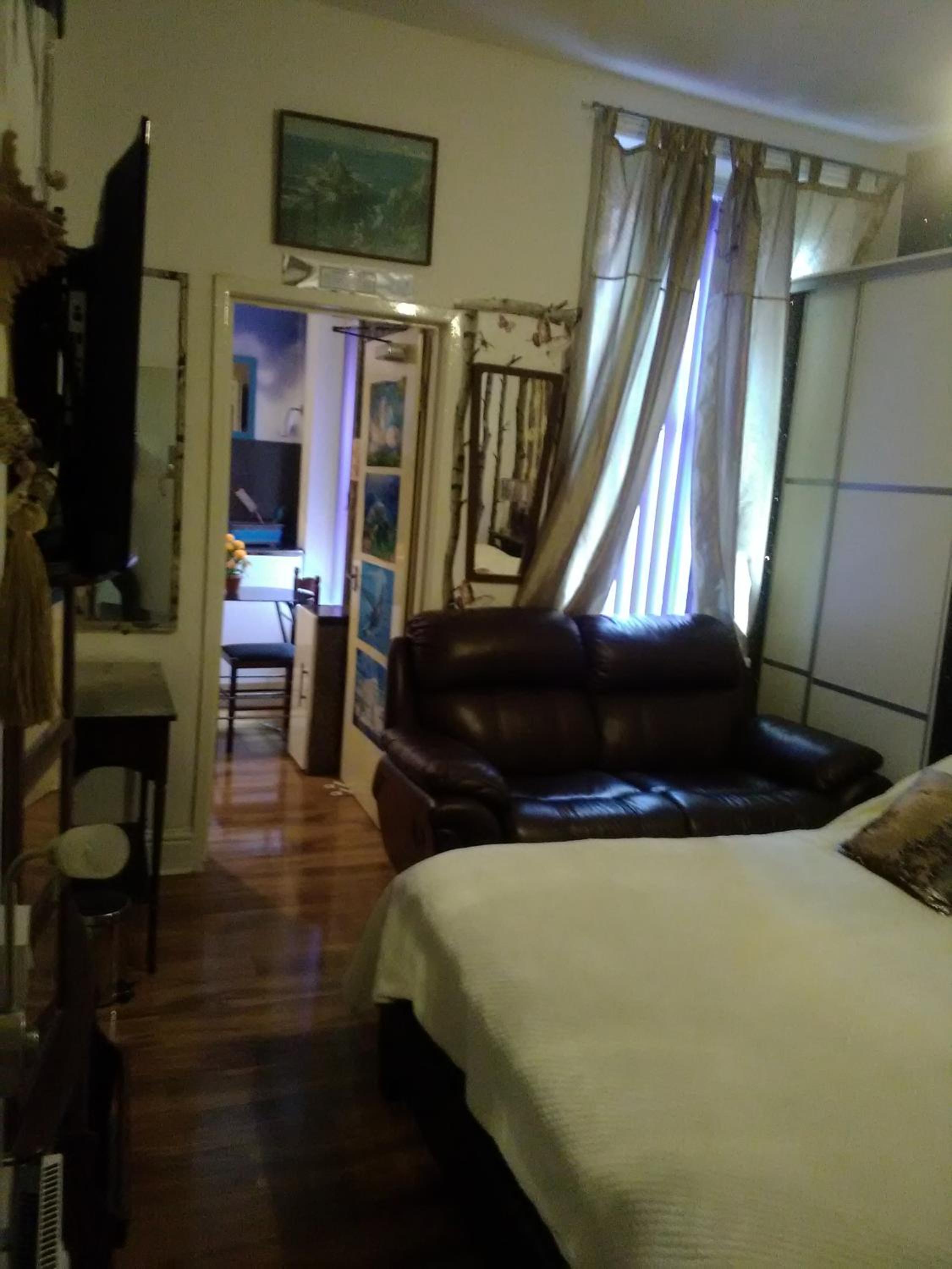 K.k's North Station Self catering holiday apartments