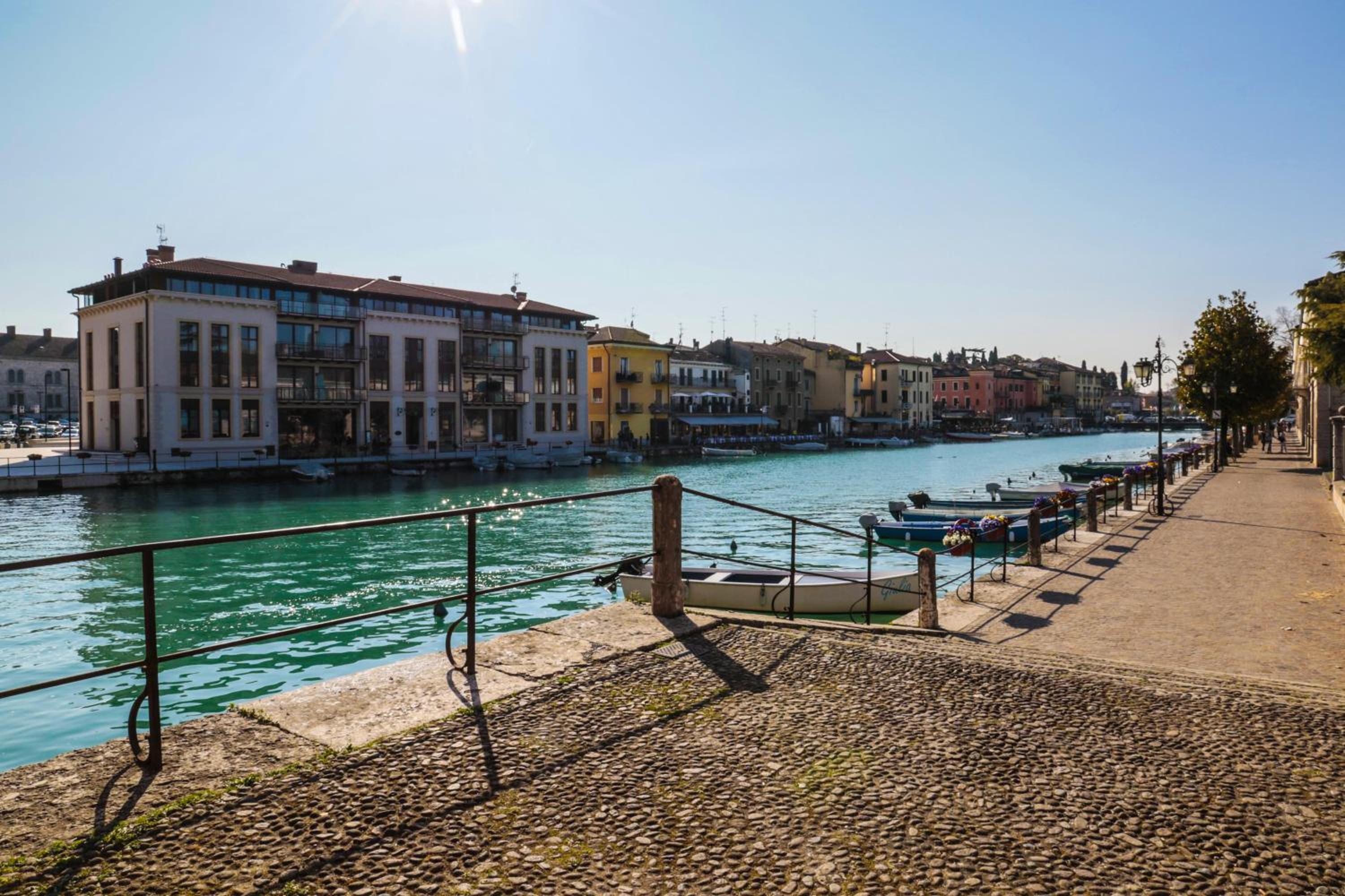 Le Finestre sul Borgo Rooms