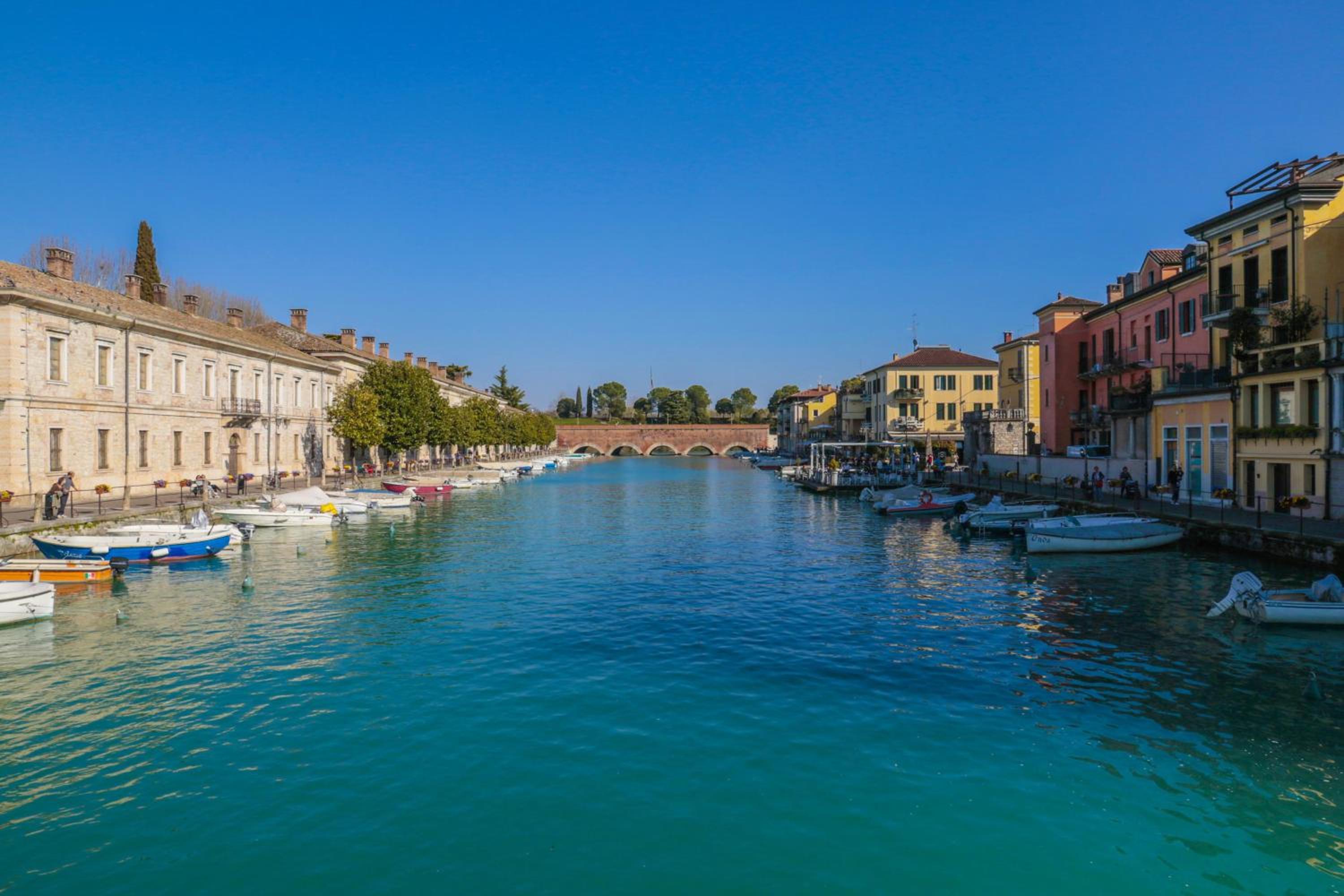 Le Finestre sul Borgo Rooms