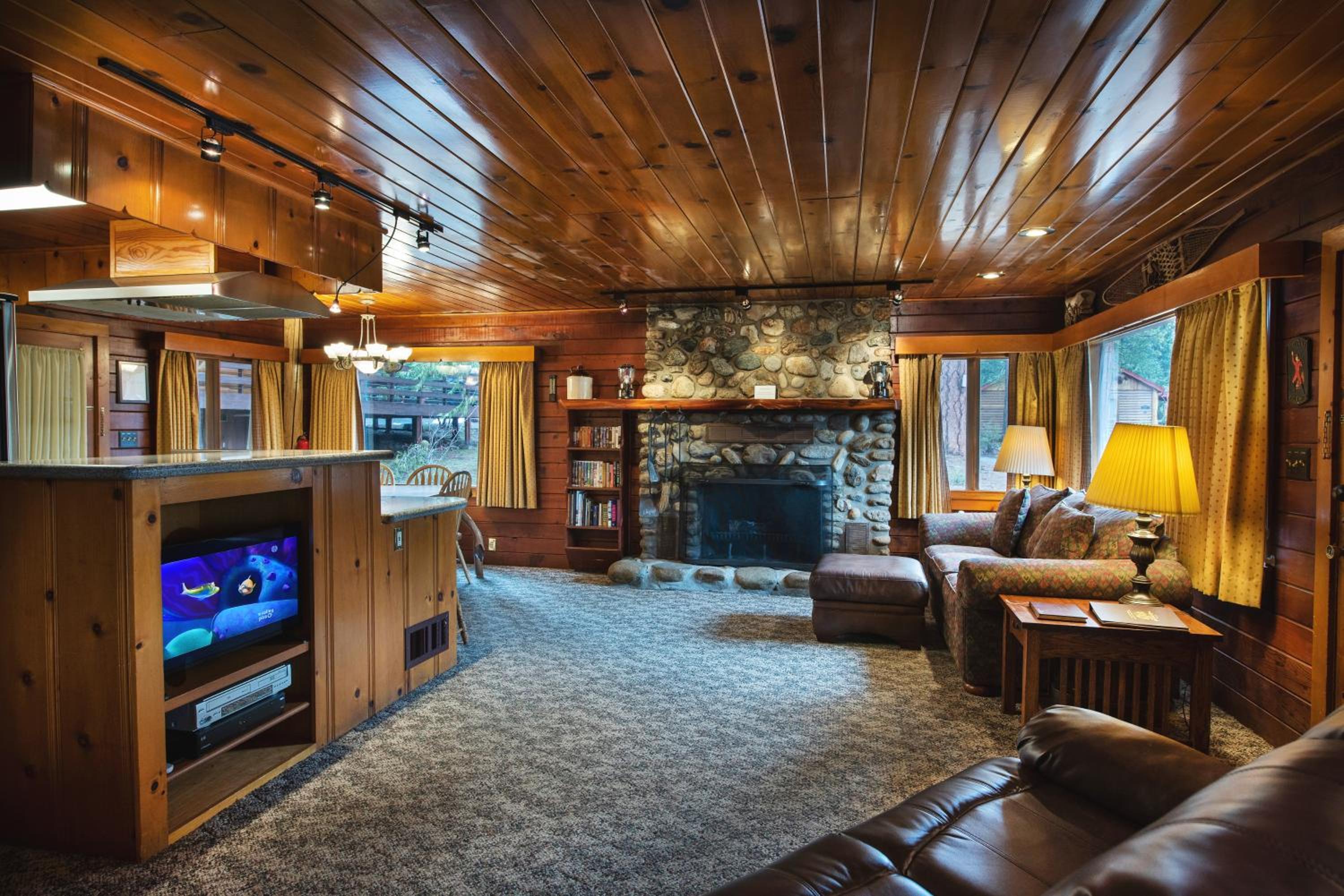 72 Sequoia view 3