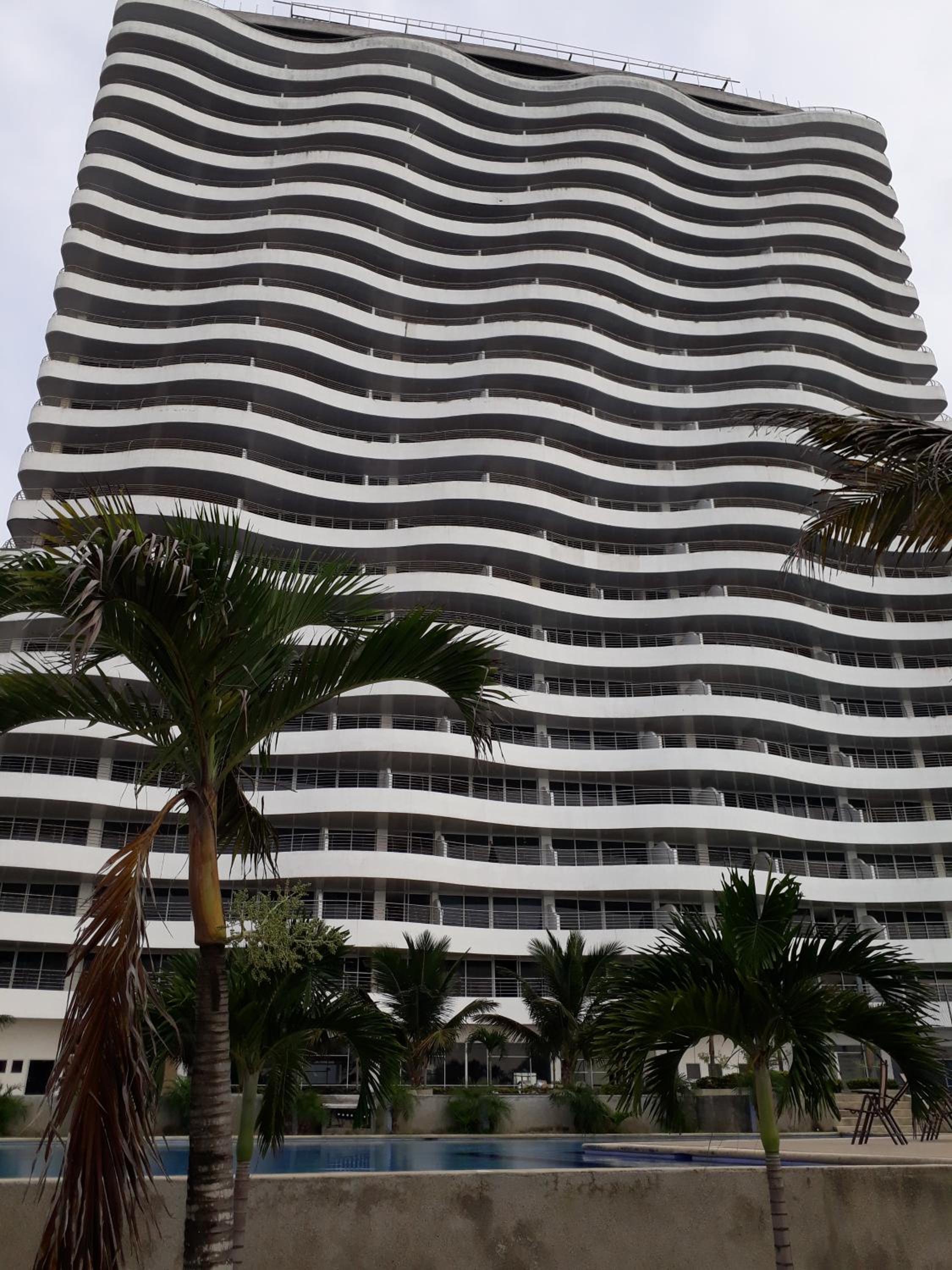 Hotel FONTAINE BLEAU - Image 1