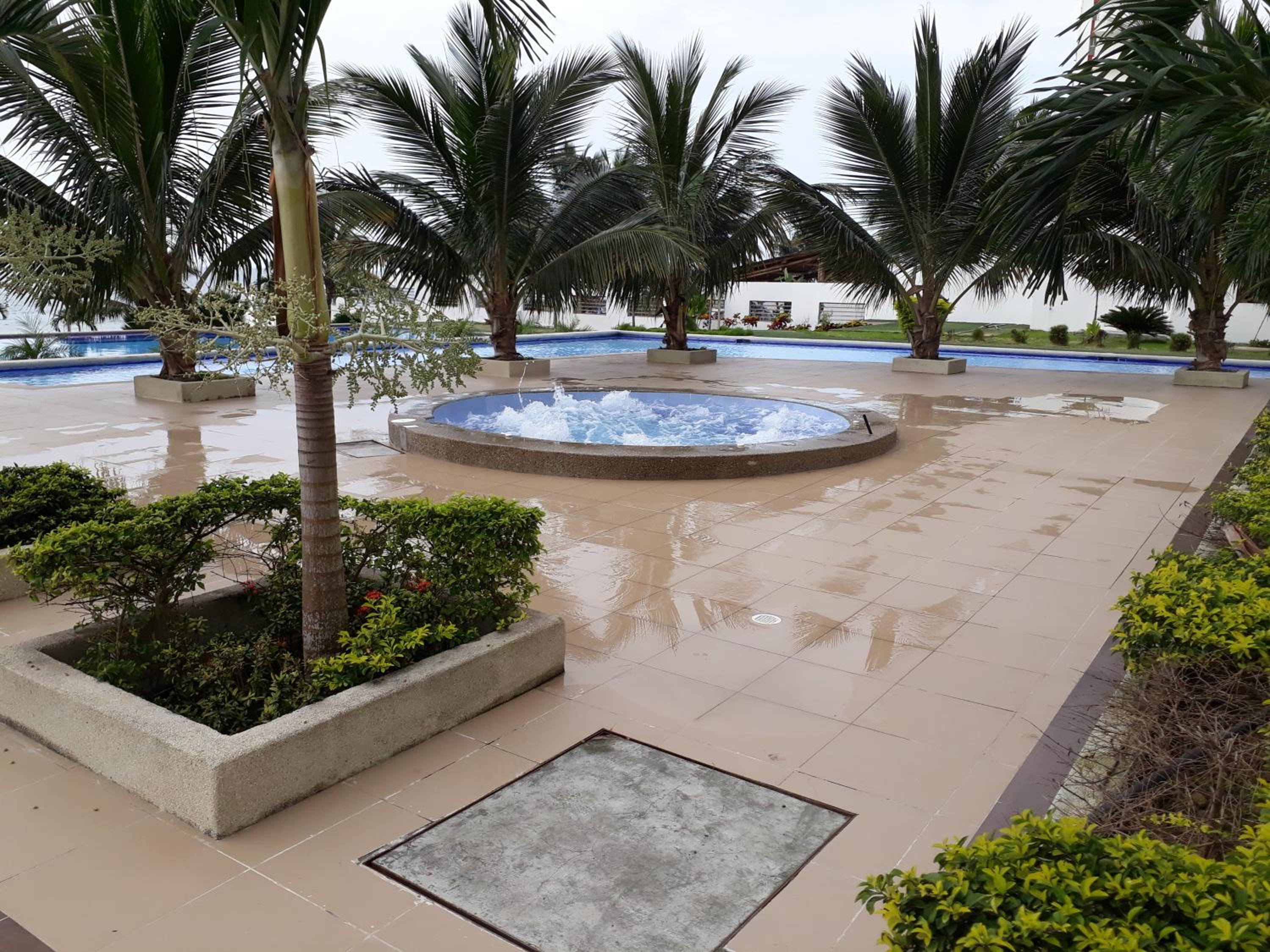 FONTAINE BLEAU view 4