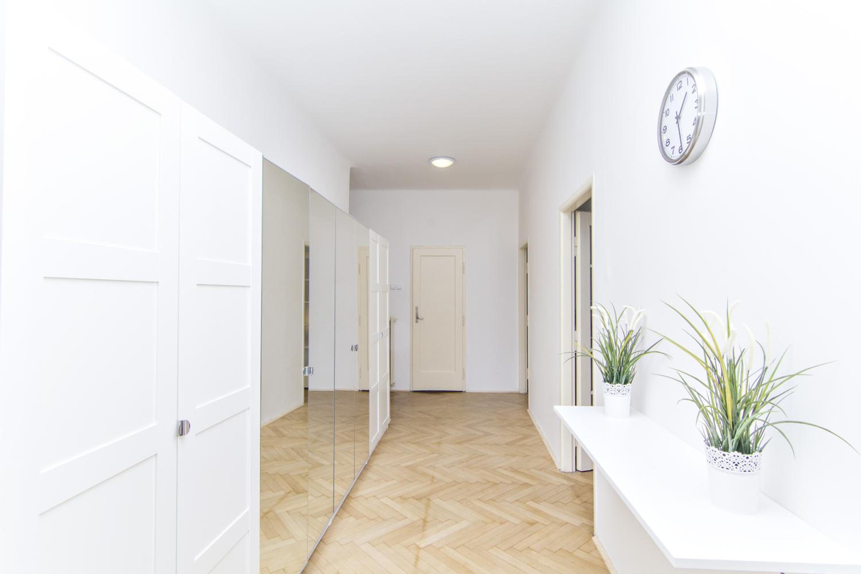 Apartments with 2 Bathrooms