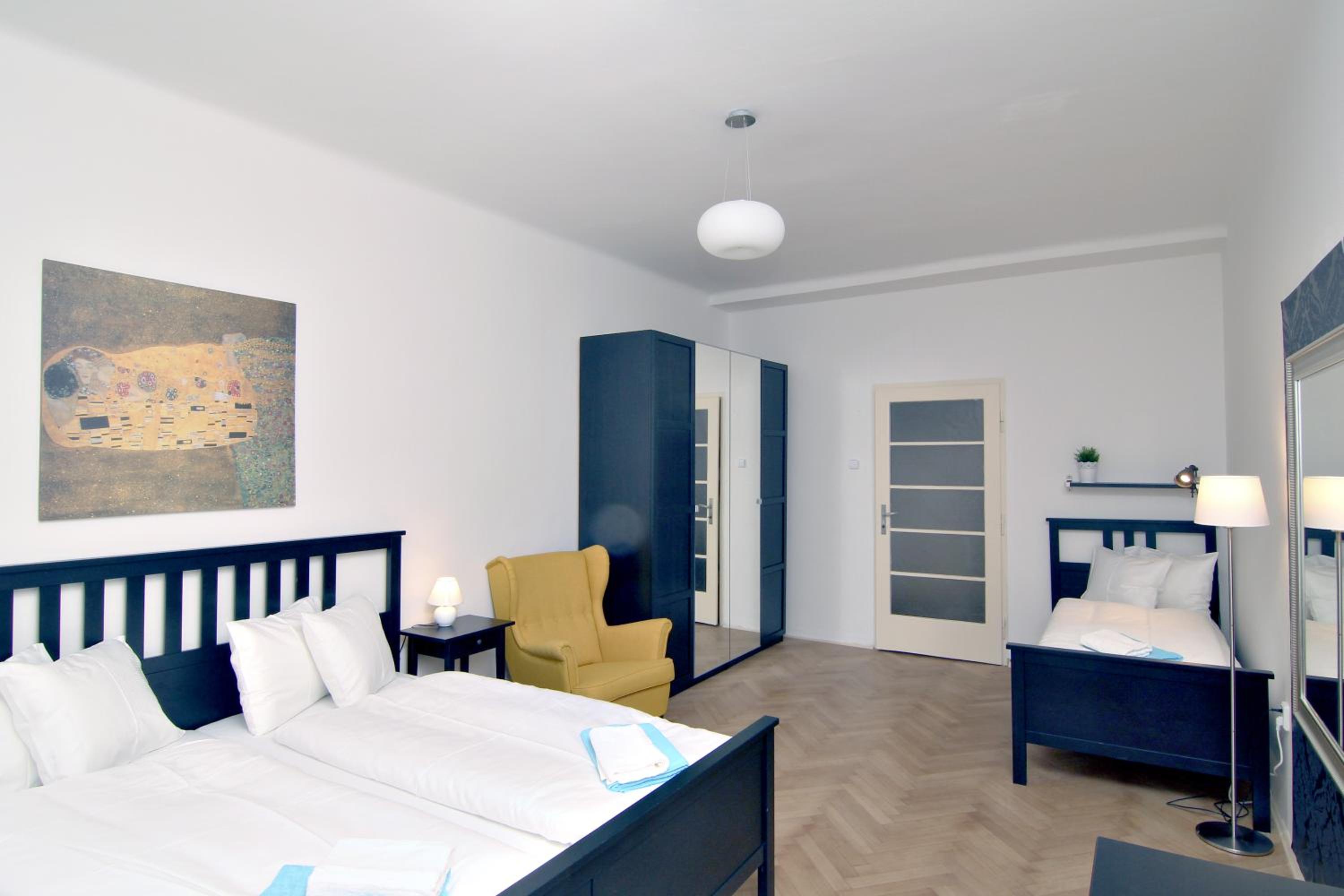 Apartments with 2 Bathrooms