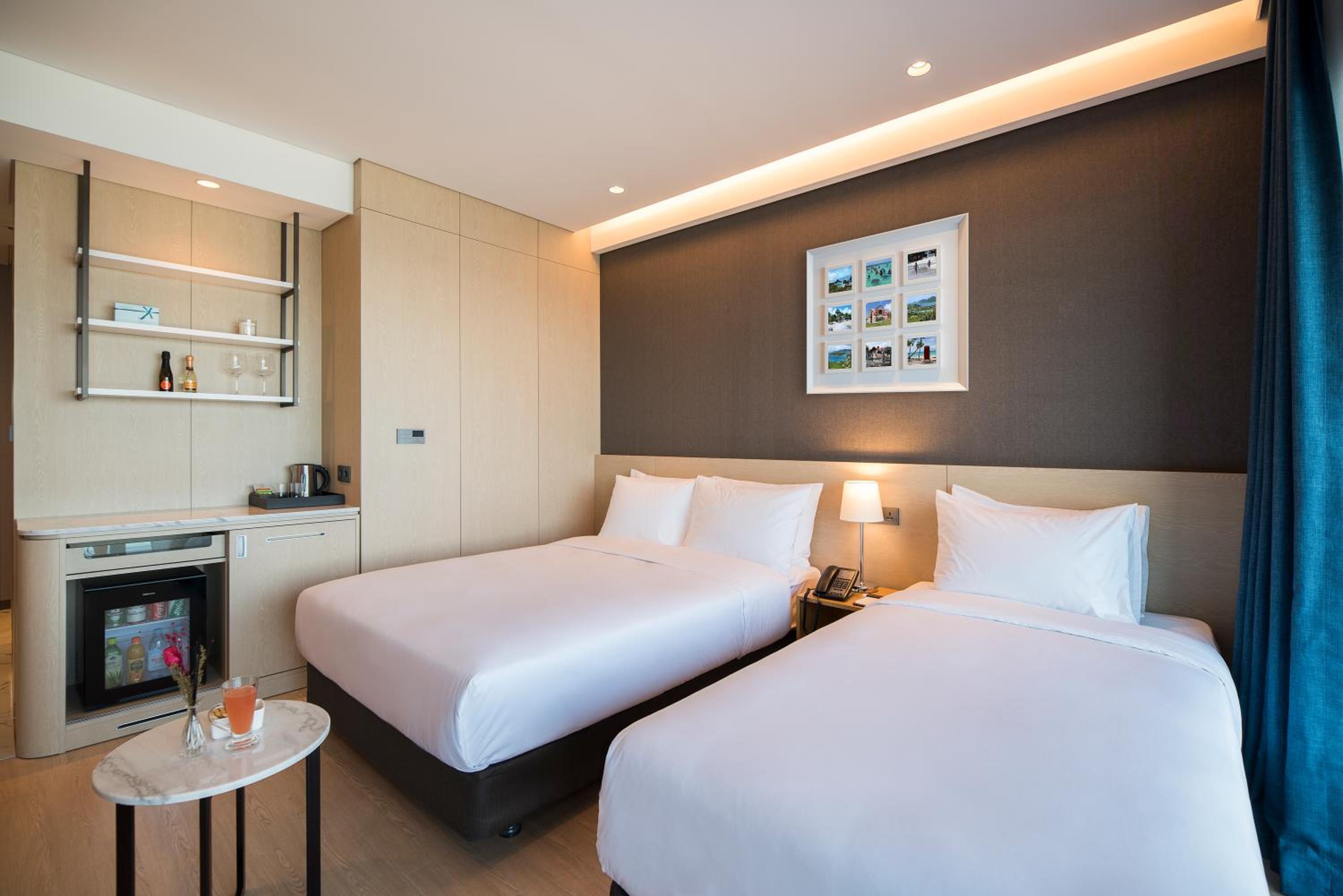 St. John's Hotel 26