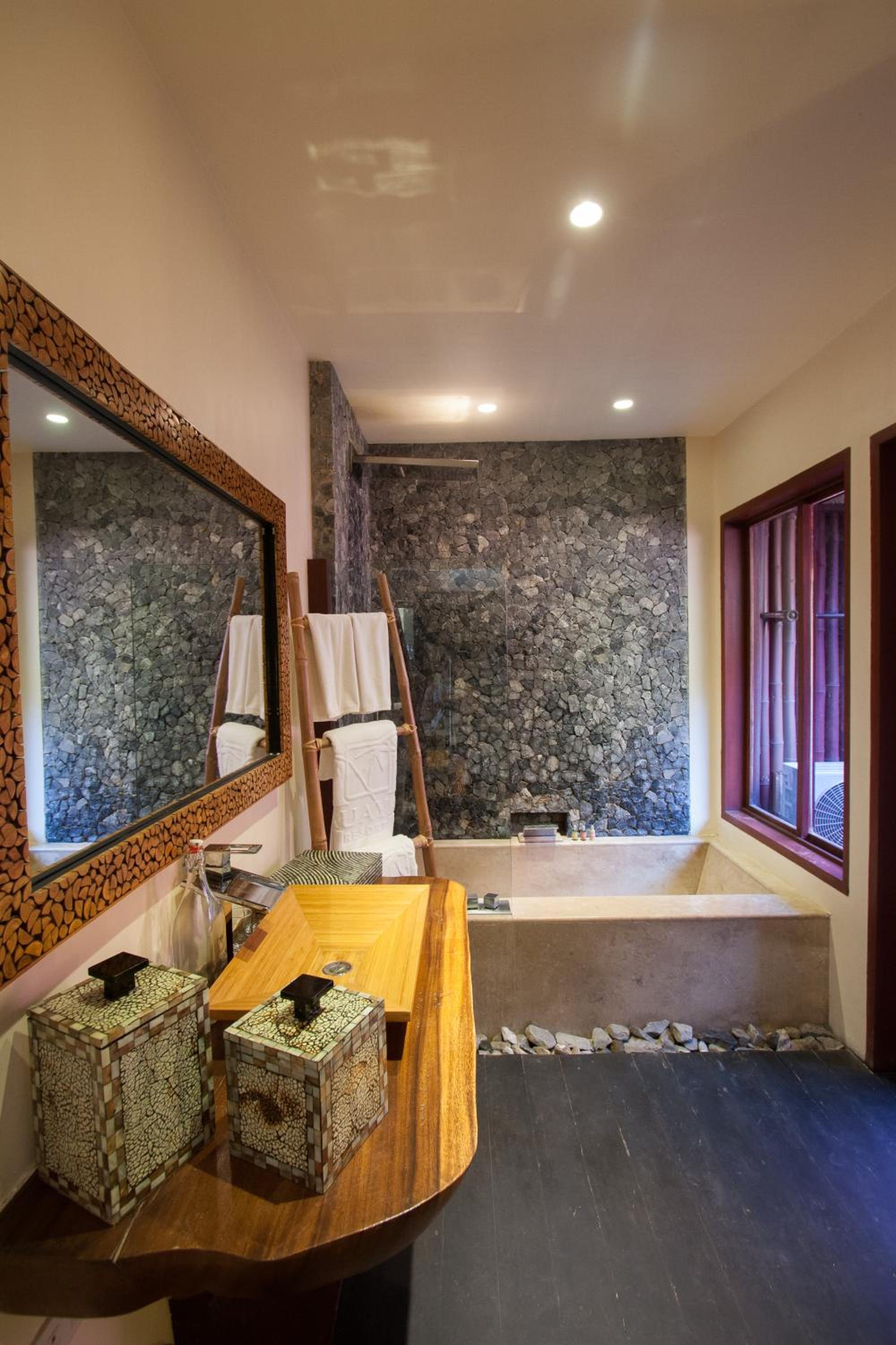 Cauayan Island Resort and Spa