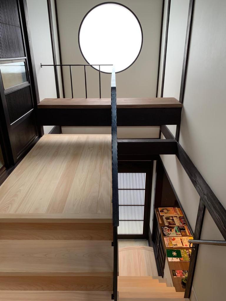 Chizuruan view 5