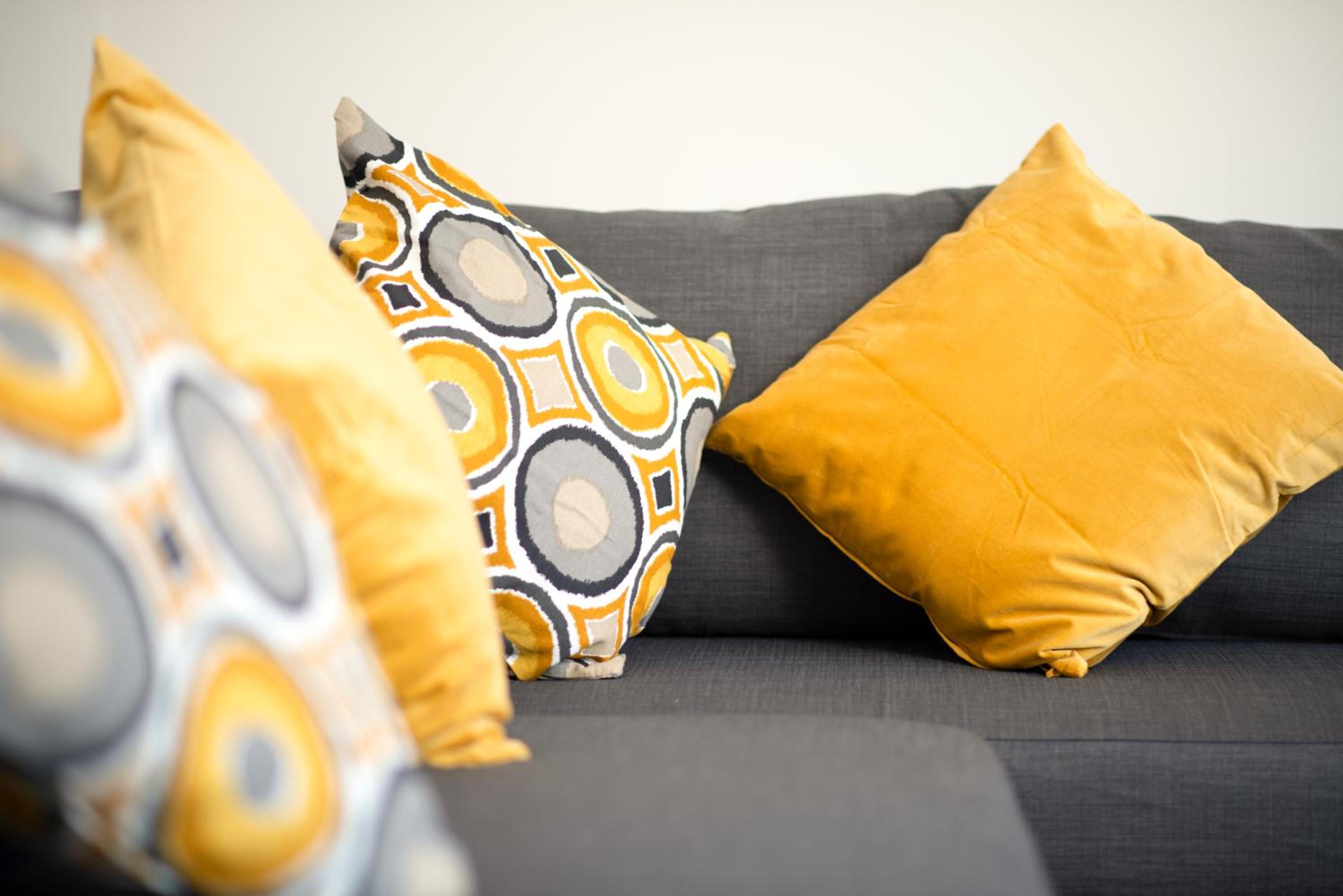 Morley Cottage - Modern 3 bedroom, 2 bathroom house with garden in Southsea, Portsmouth view 2