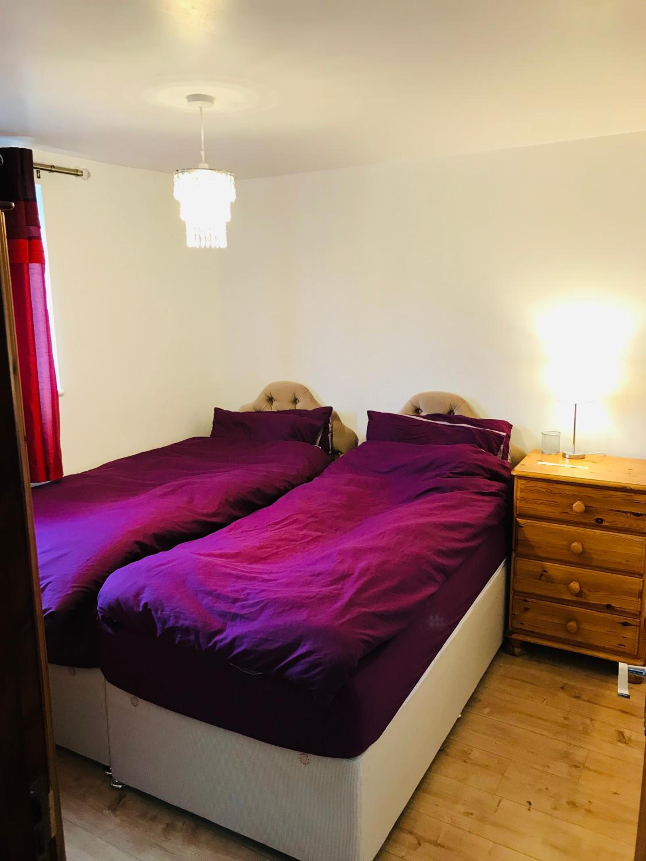 Oxford Vacations - Twin or Single Private Room Near Brookes University, Oxford Hospitals and EF Language College, Headington Oxford B - Property Image 12