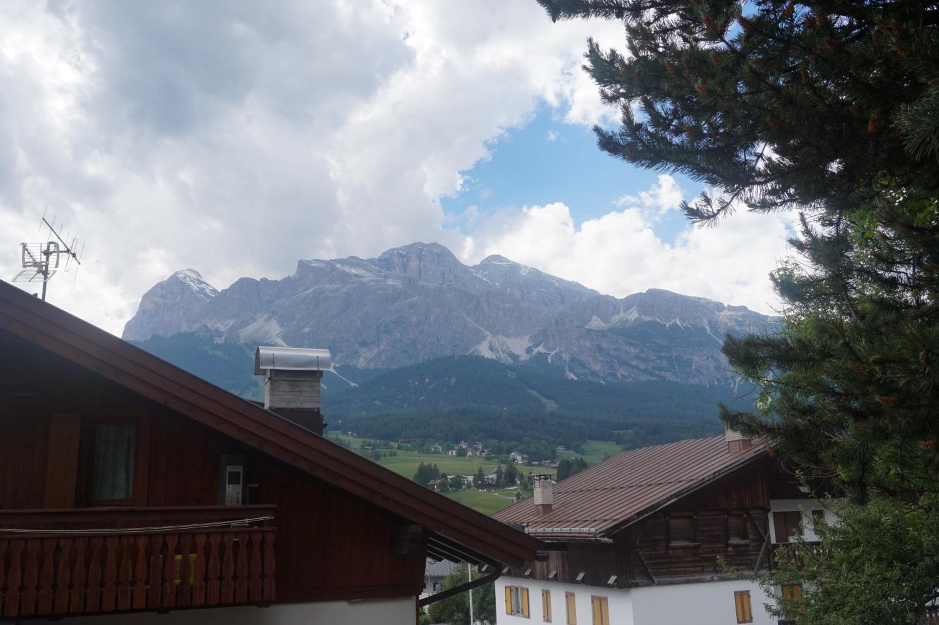 FALORIA Studio Apartment view 3