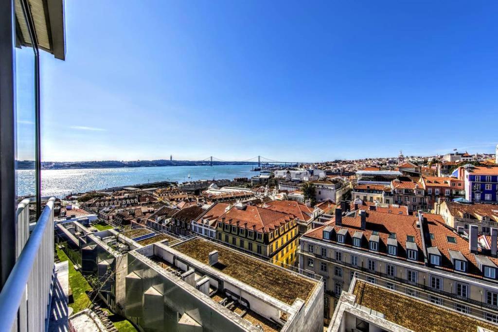 LovelyStay - Full Sky in Chiado view 5