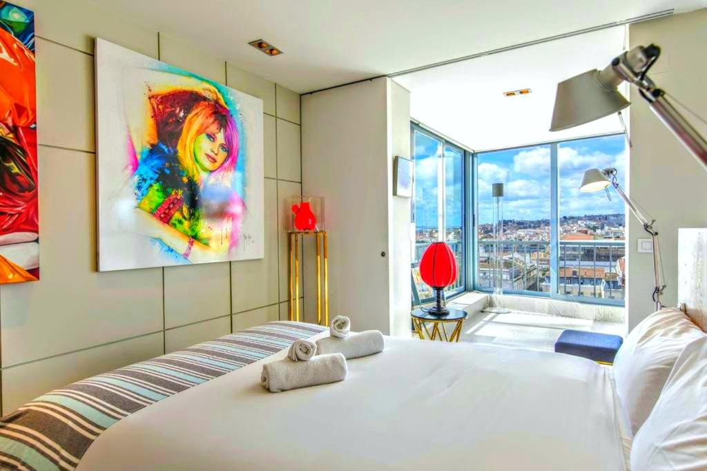 LovelyStay - Full Sky in Chiado view 4
