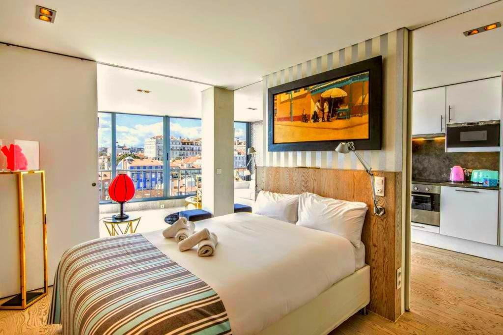 LovelyStay - Full Sky in Chiado view 3