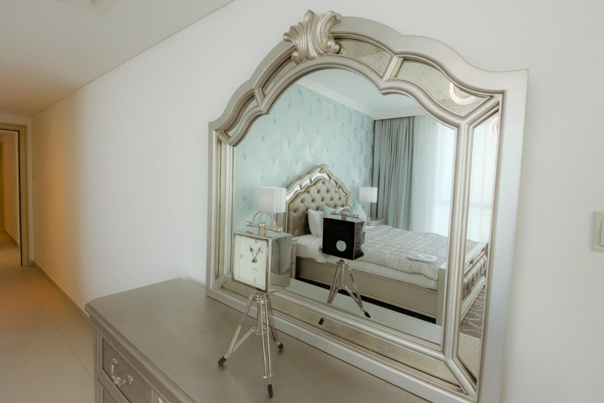 Stunning 5* 4BR-Oceanfront-Apartment