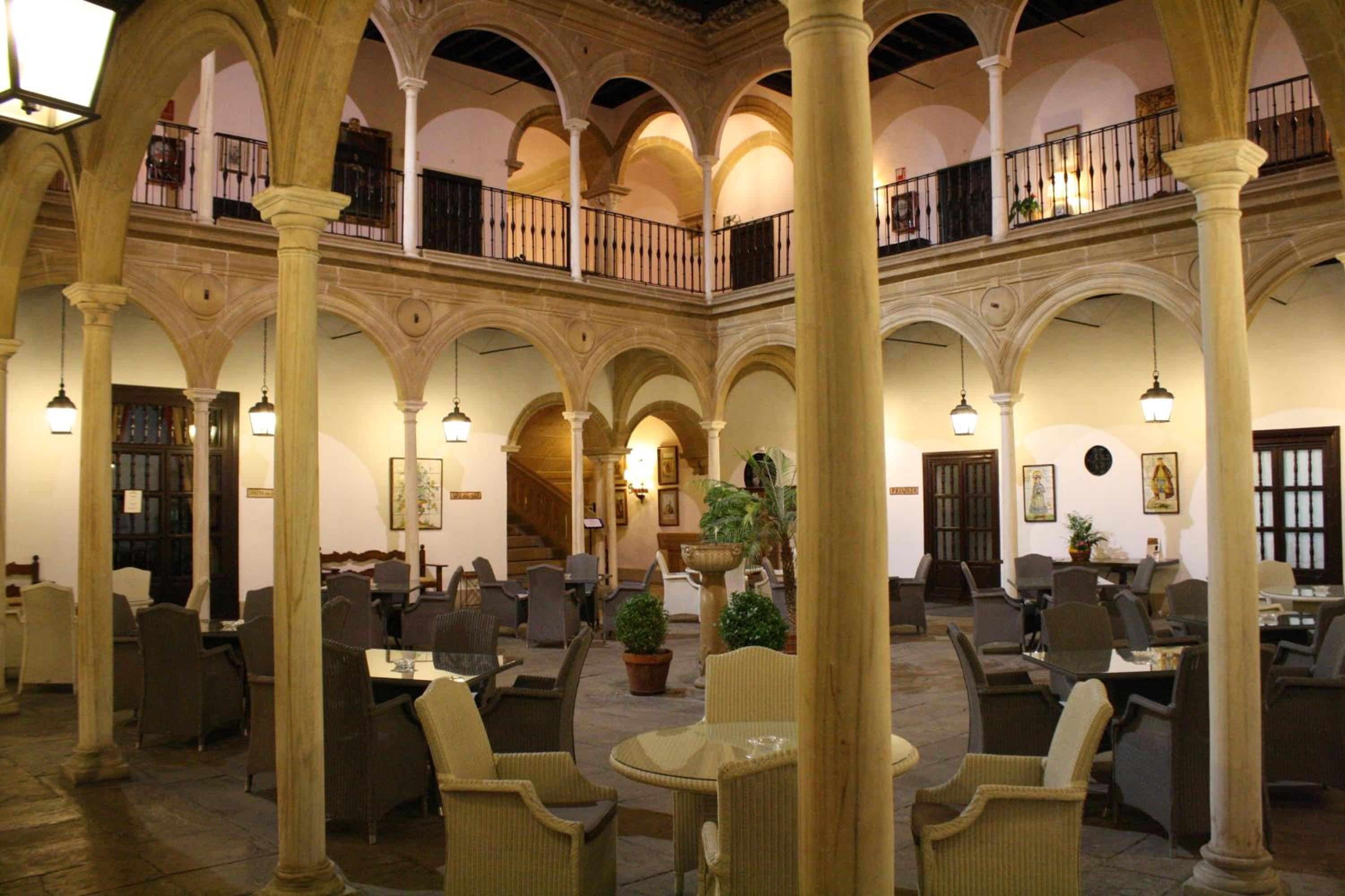 Hotel Parador de Ubeda - Image 1