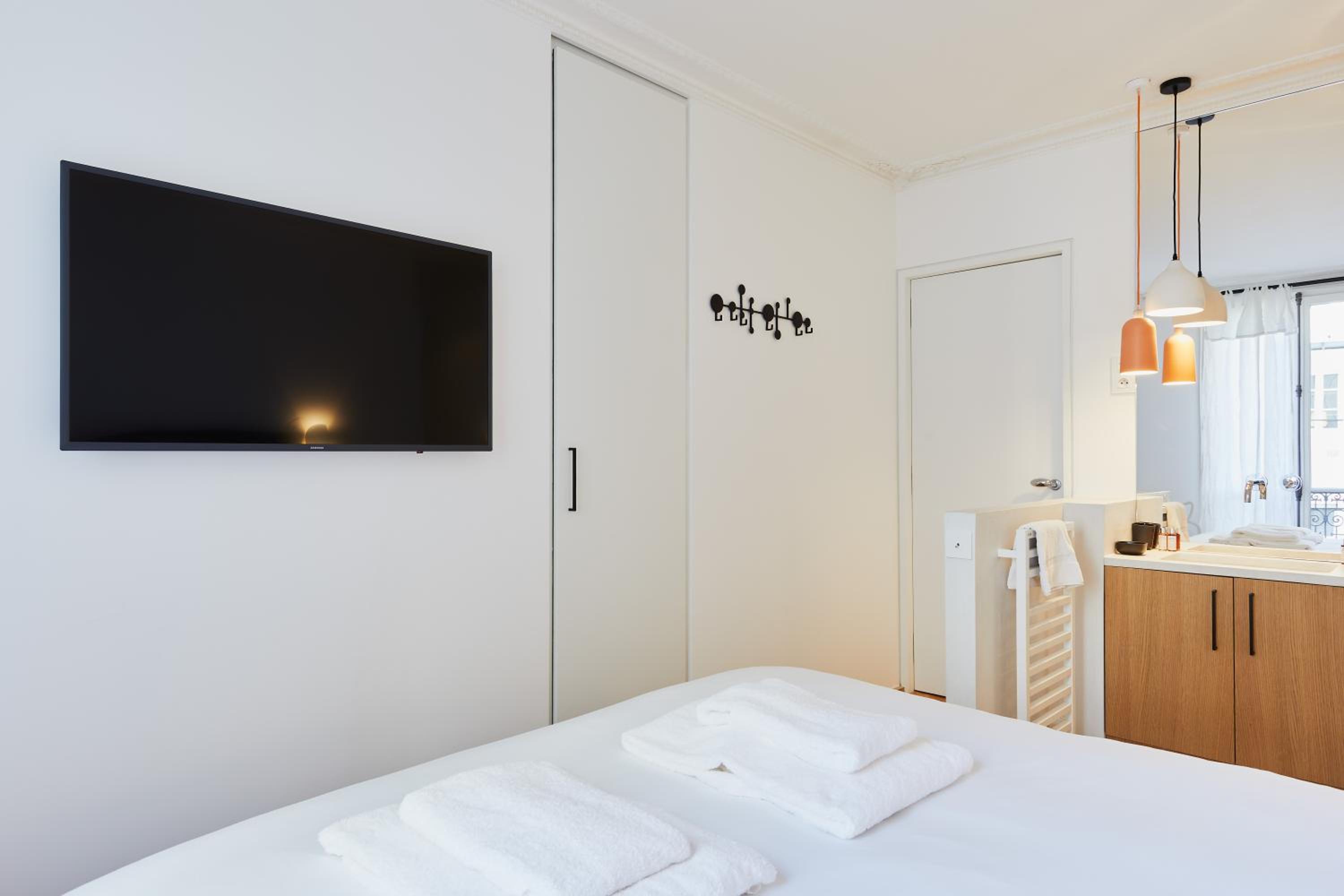 RESIDENCES HARCOURT - Ile Saint Louis - PARIS