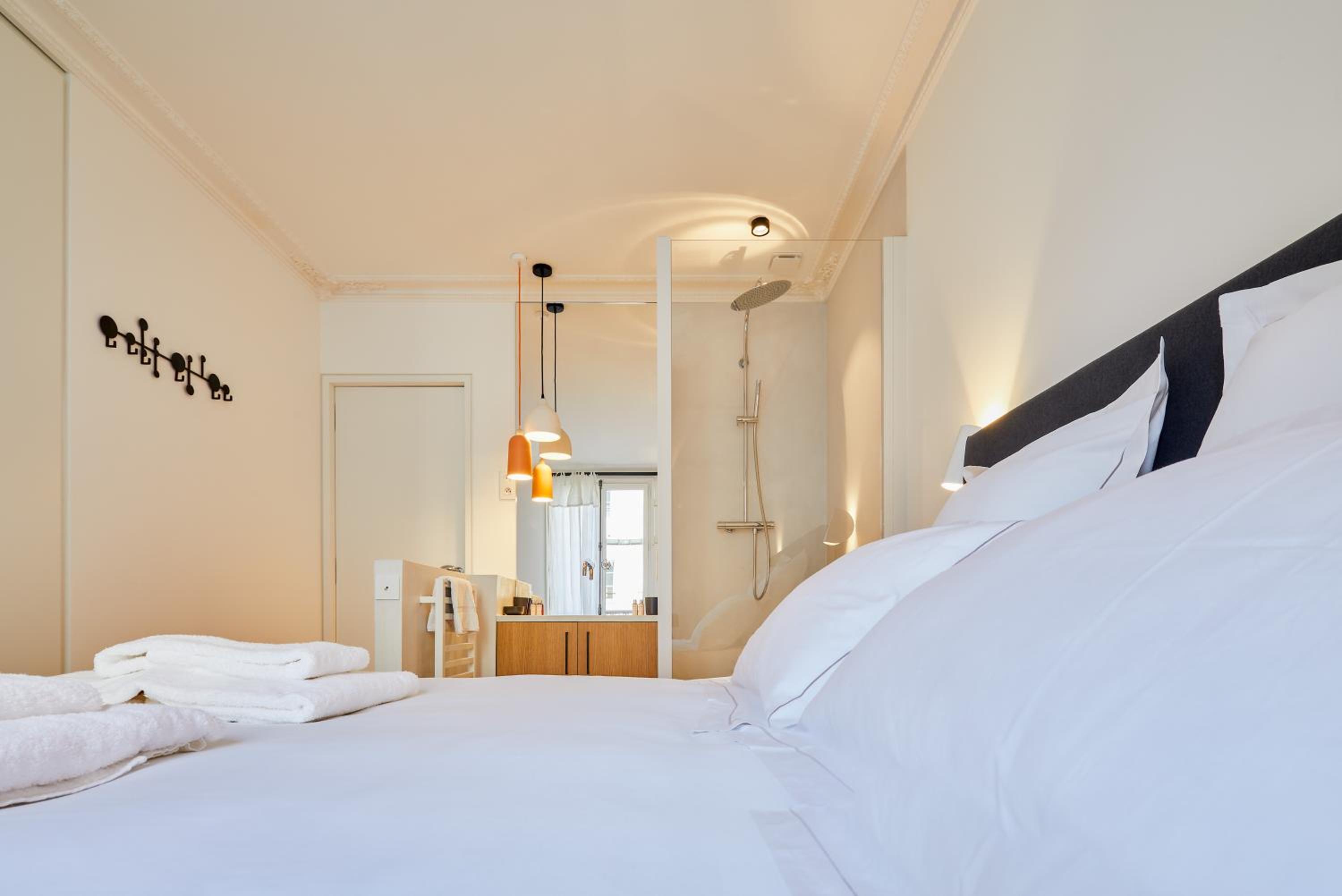 RESIDENCES HARCOURT - Ile Saint Louis - PARIS