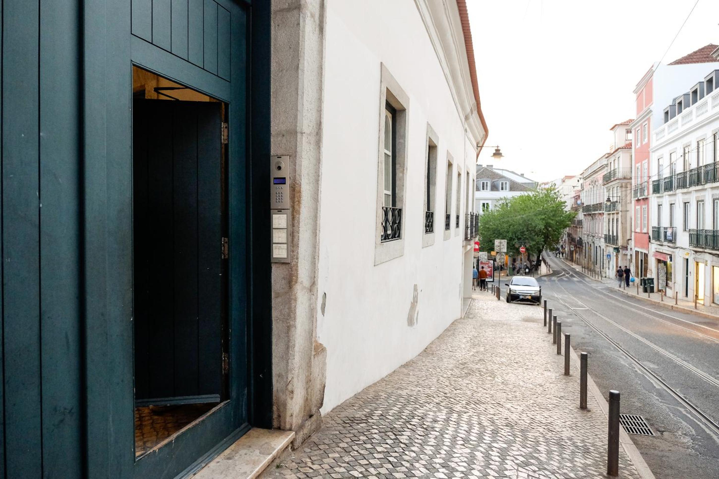 Hotel Palace Collection - Image 1