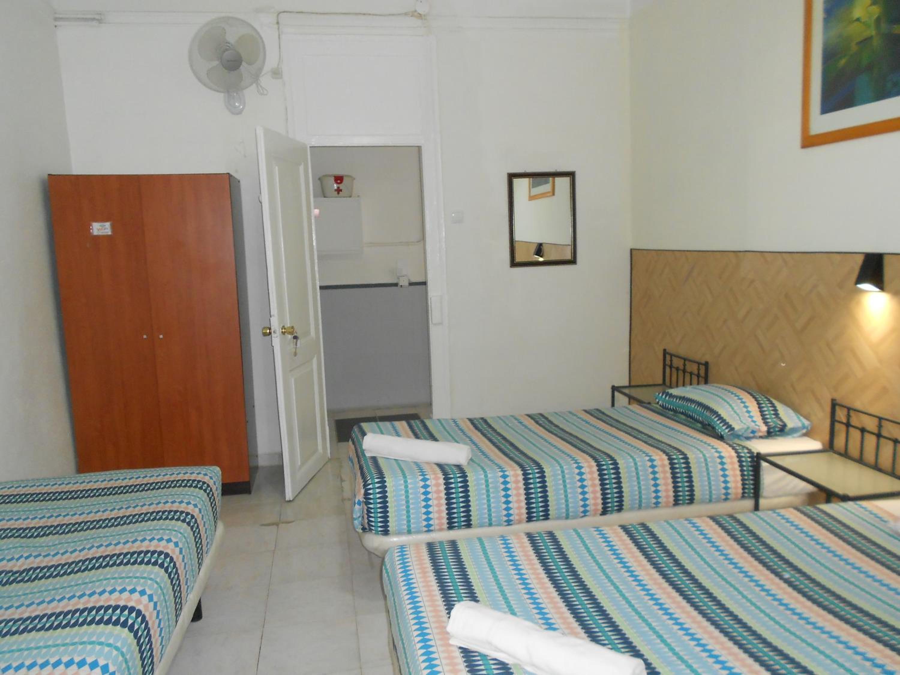 Crescent Rooms