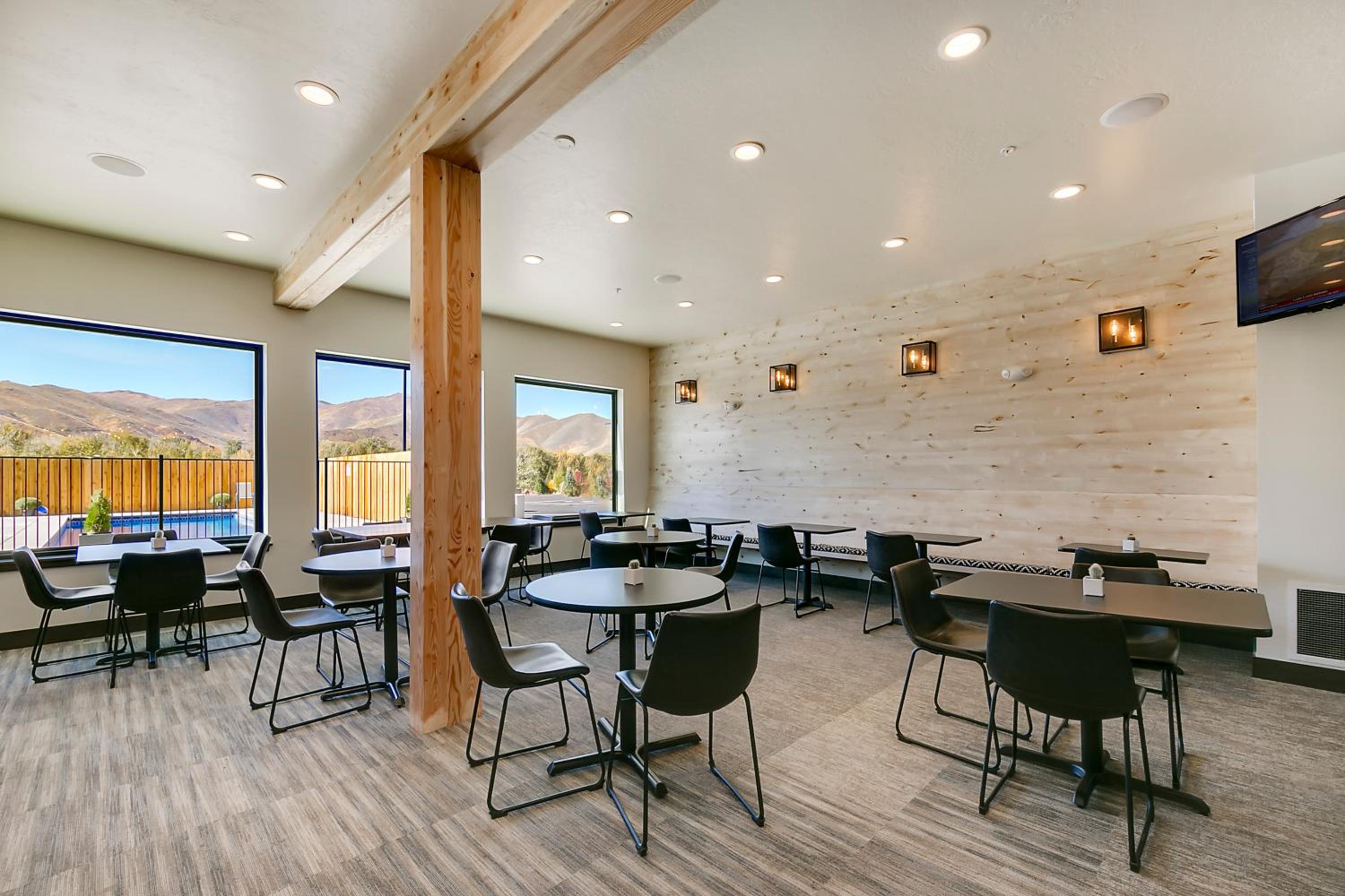 Silver Creek Hotel - Property Image 25