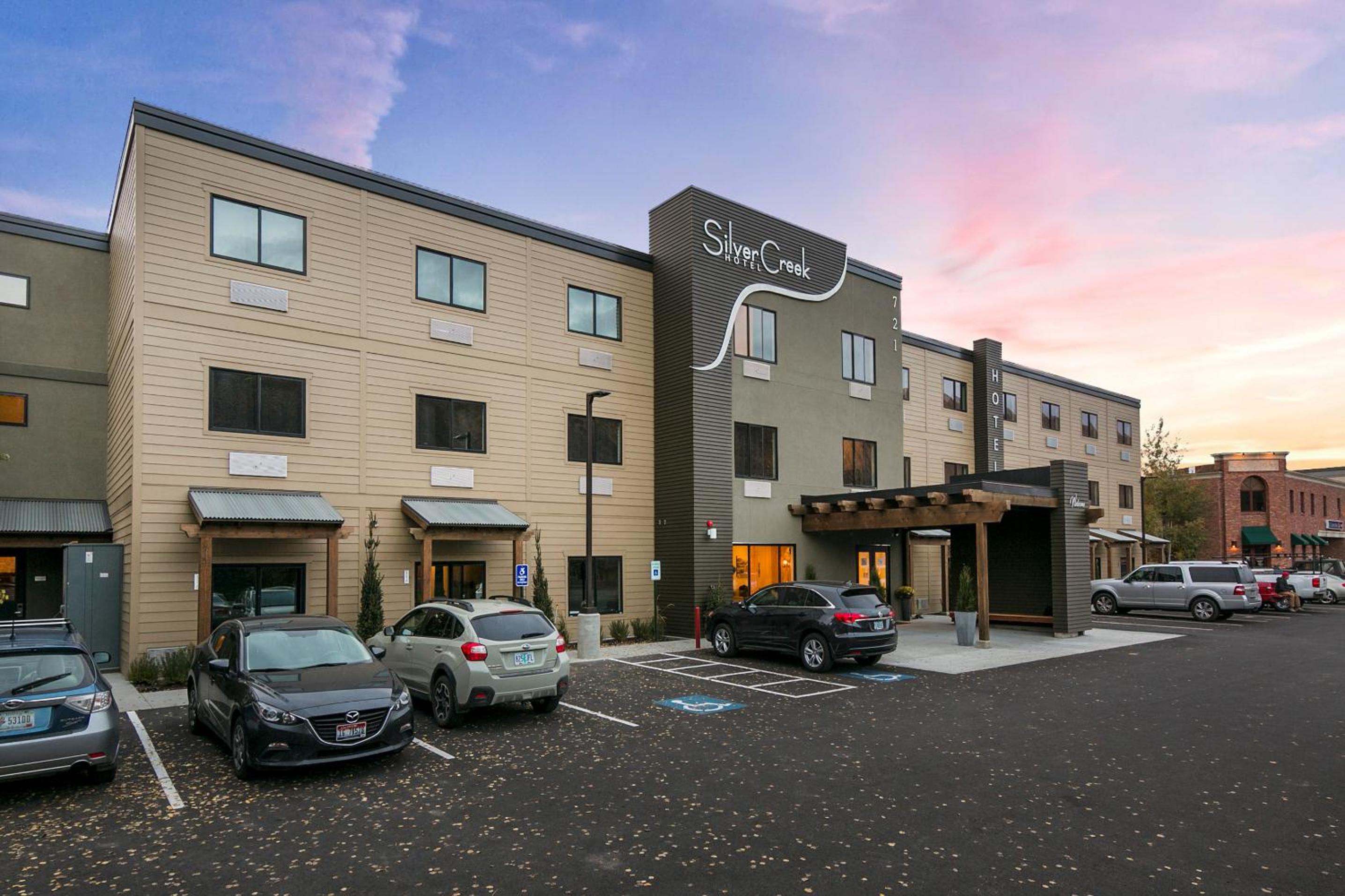 Silver Creek Hotel - Property Image 39