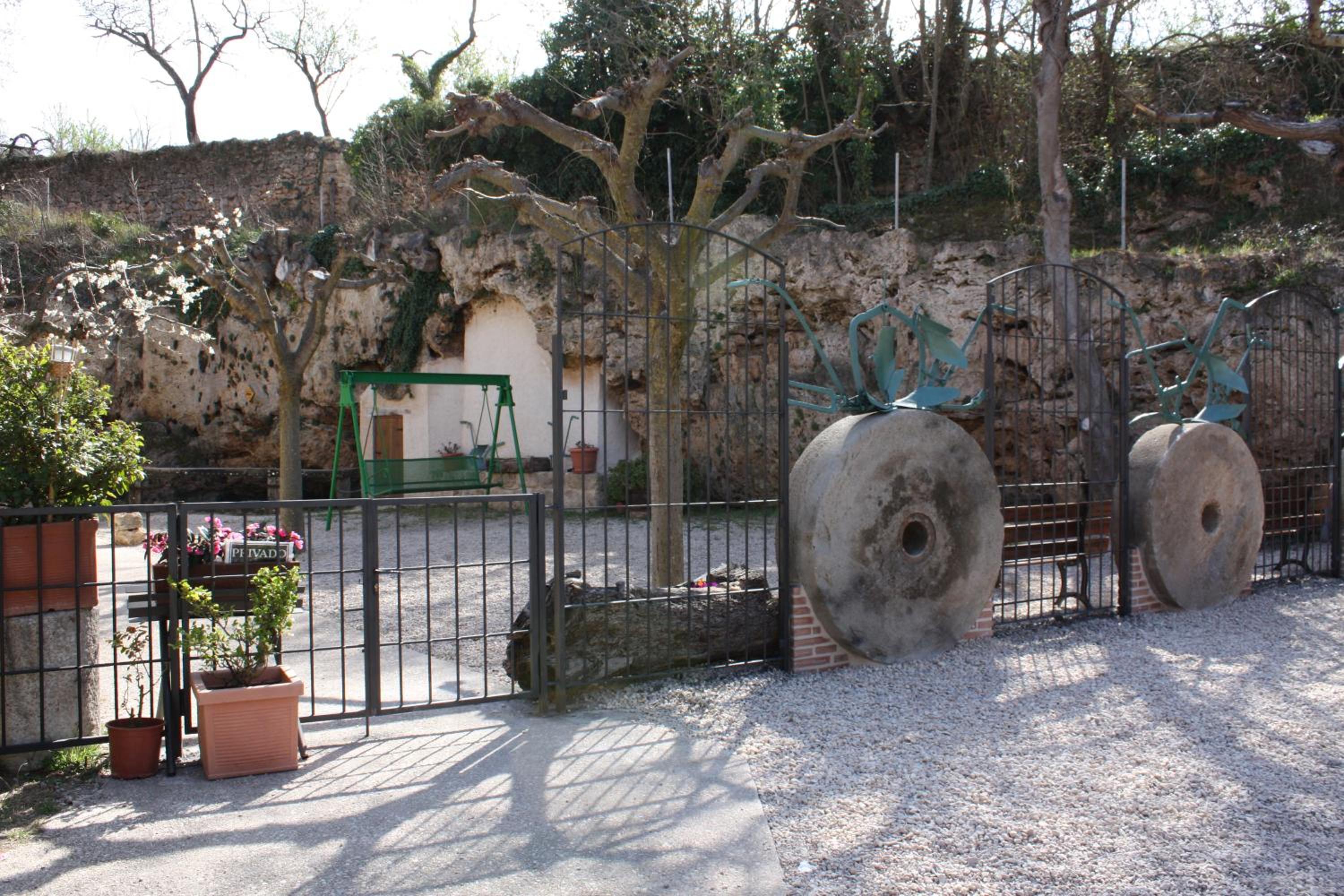 Photo 10