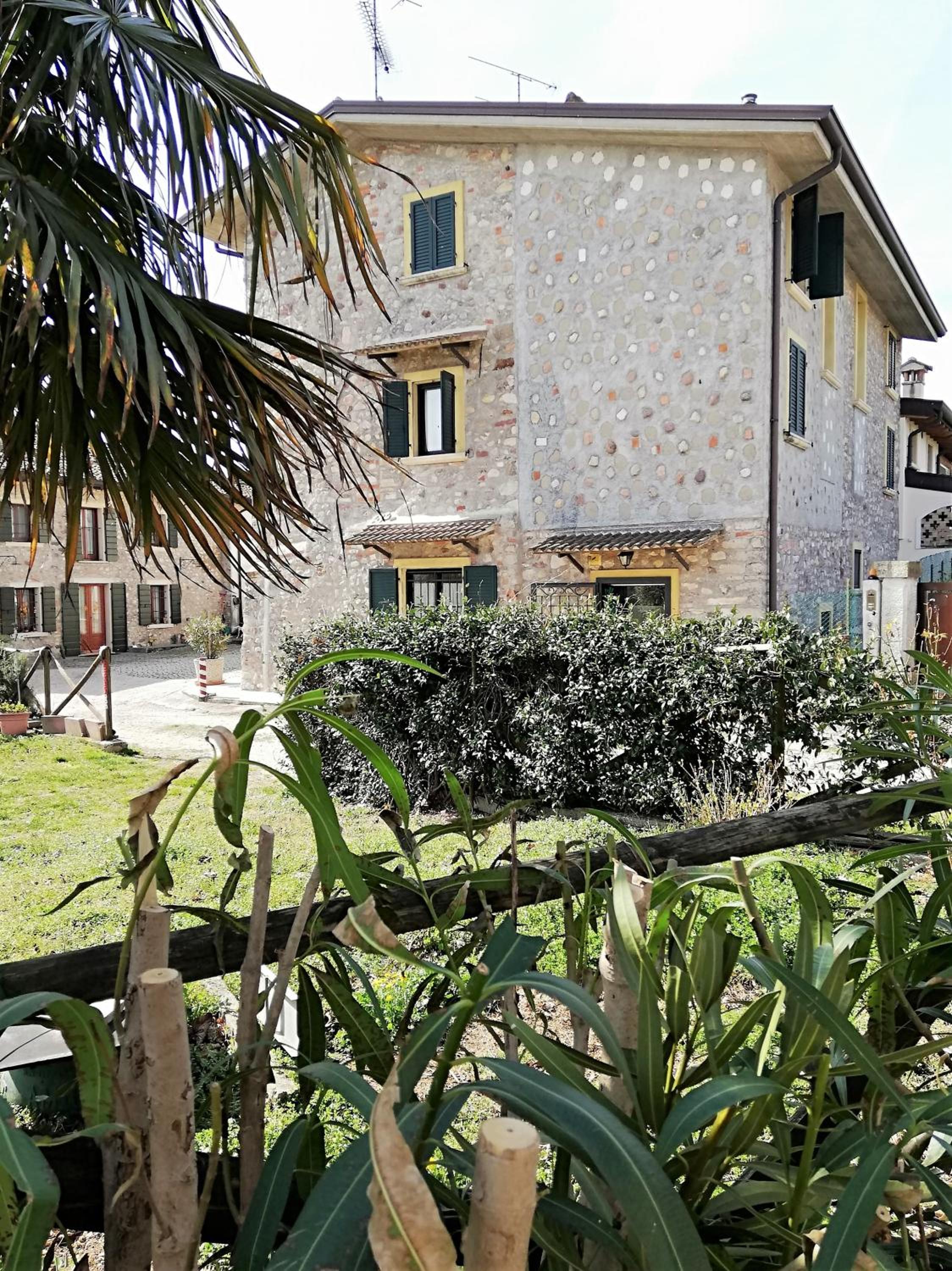 Photo 25