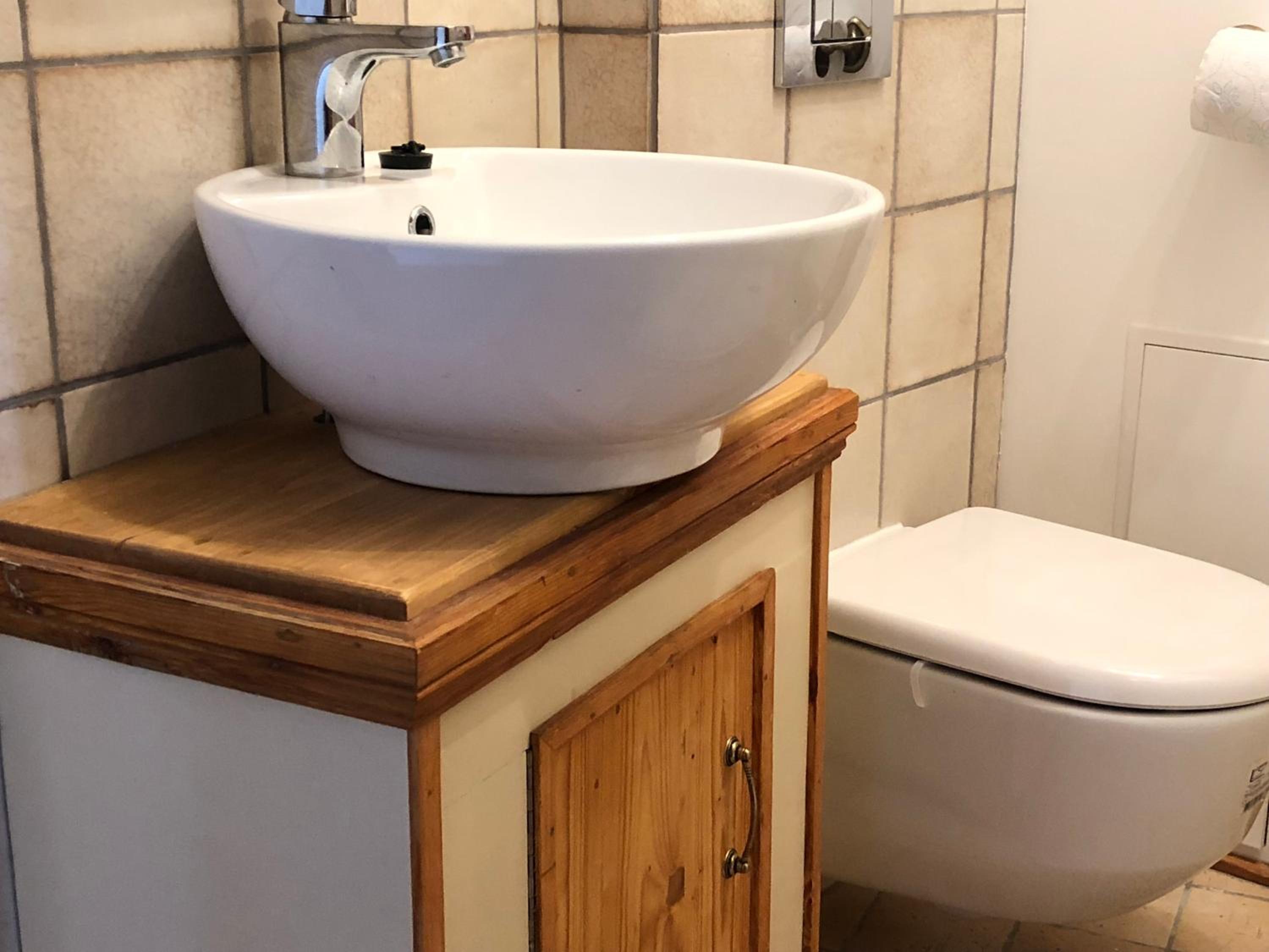 klusums en Liepāja — bathroom