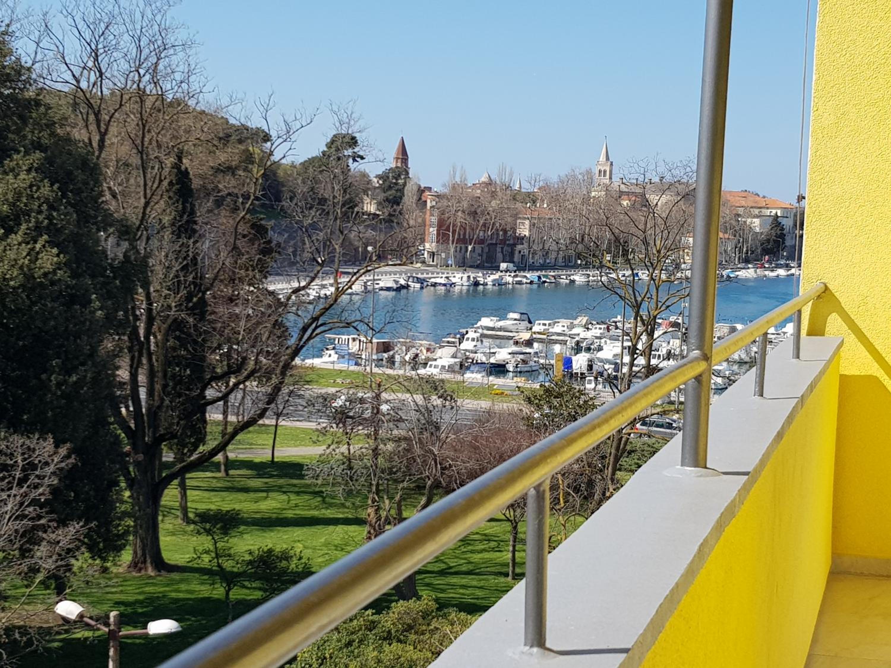 Hotel Harbour Apartment sea view - Image 1