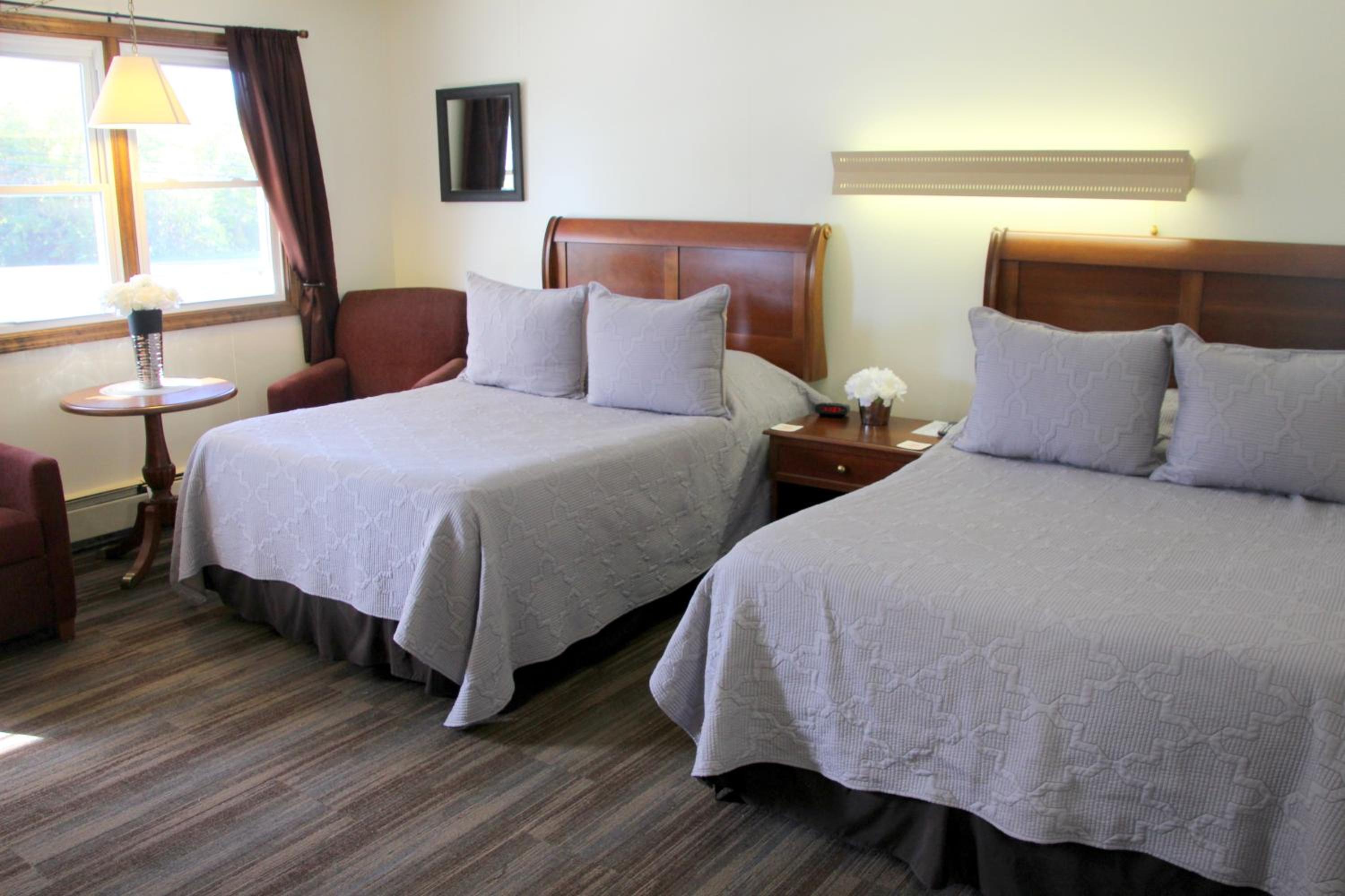 All Seasons Inn