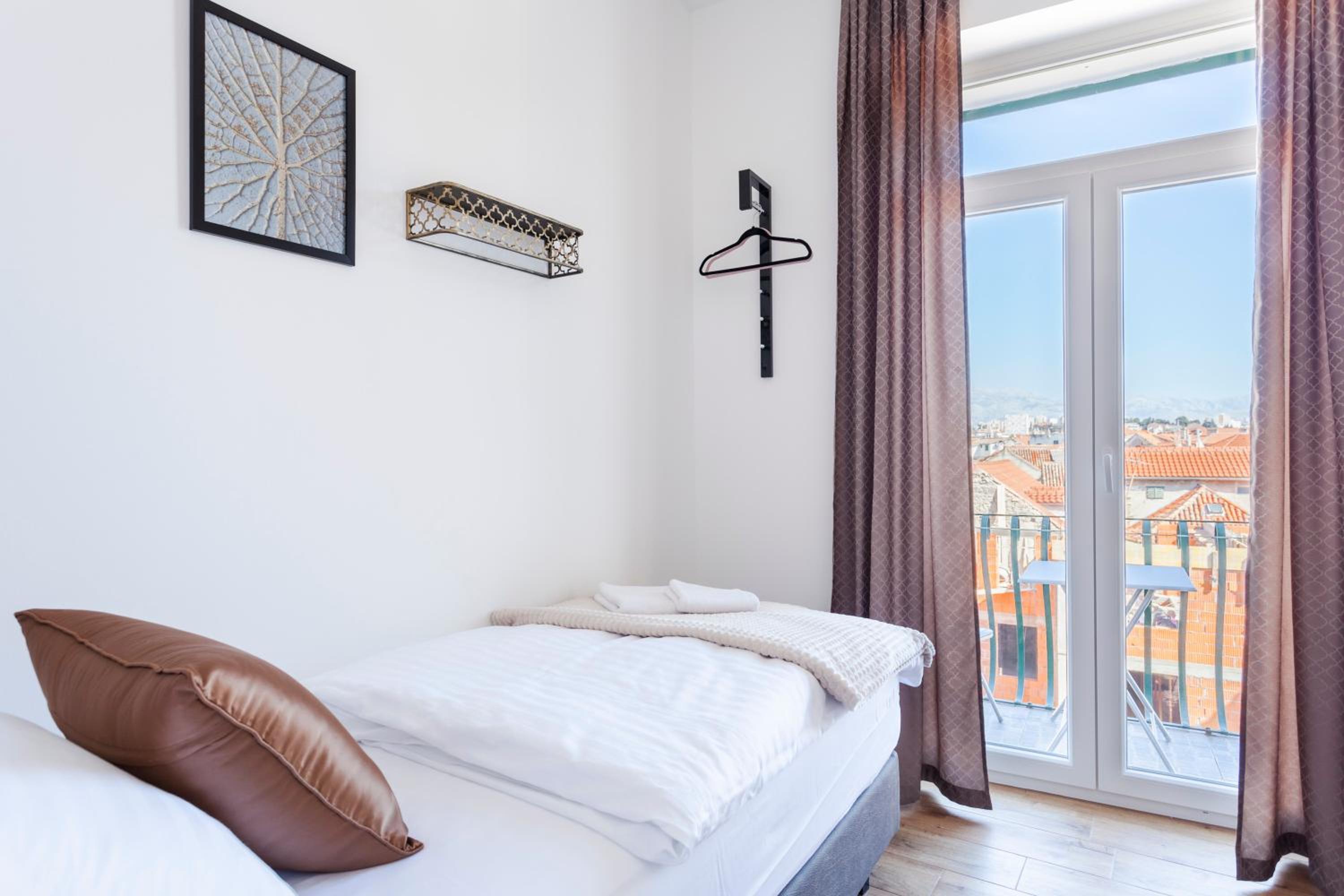 Cozy Apartment Lile in the heart of old town Split photo 2