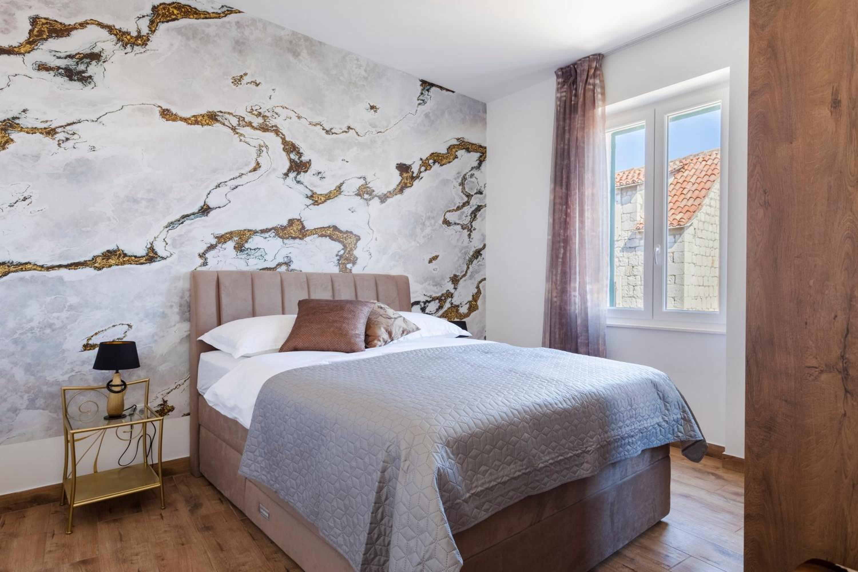 Cozy Apartment Lile in the heart of old town Split photo 4