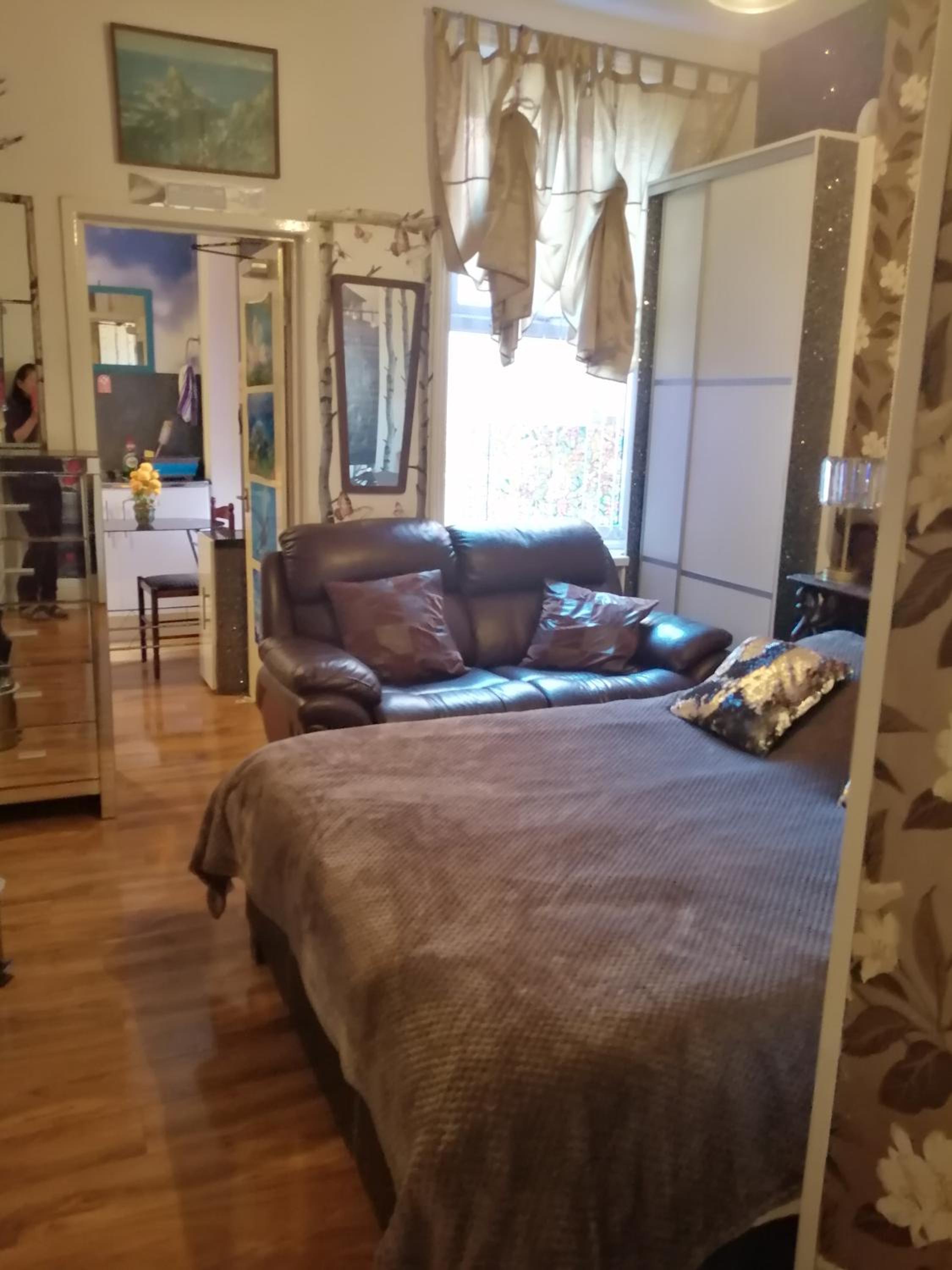 K.k's North Station Self catering holiday apartments