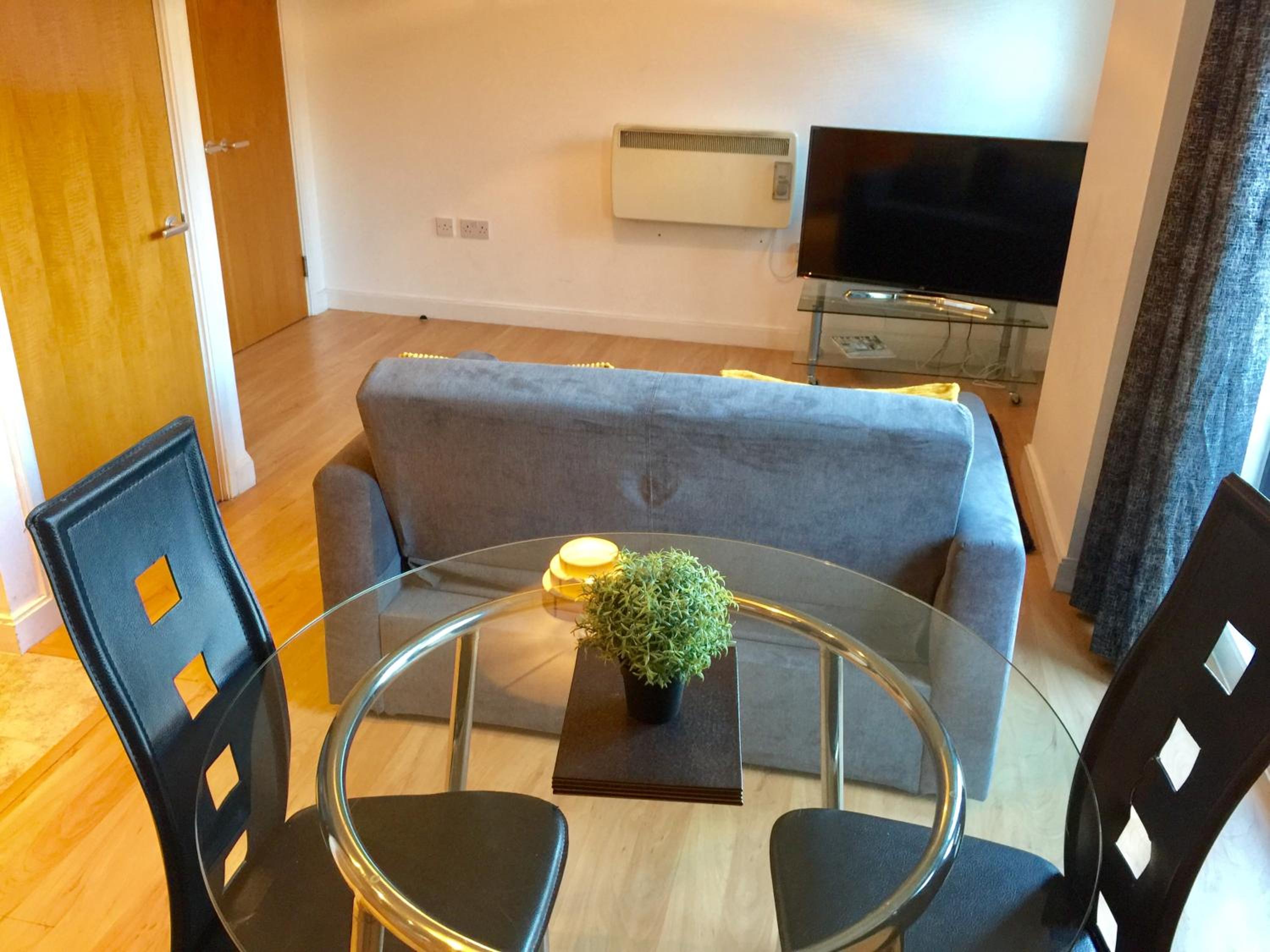 Leicester Vacations - Empire Serviced Apartments - Property Image 3