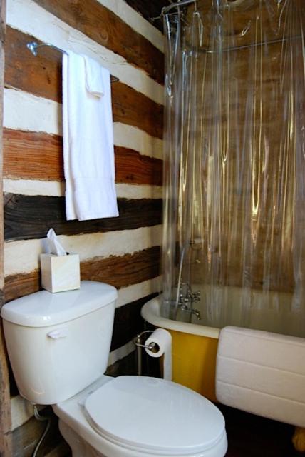Upstairs Inn - Property Image 7