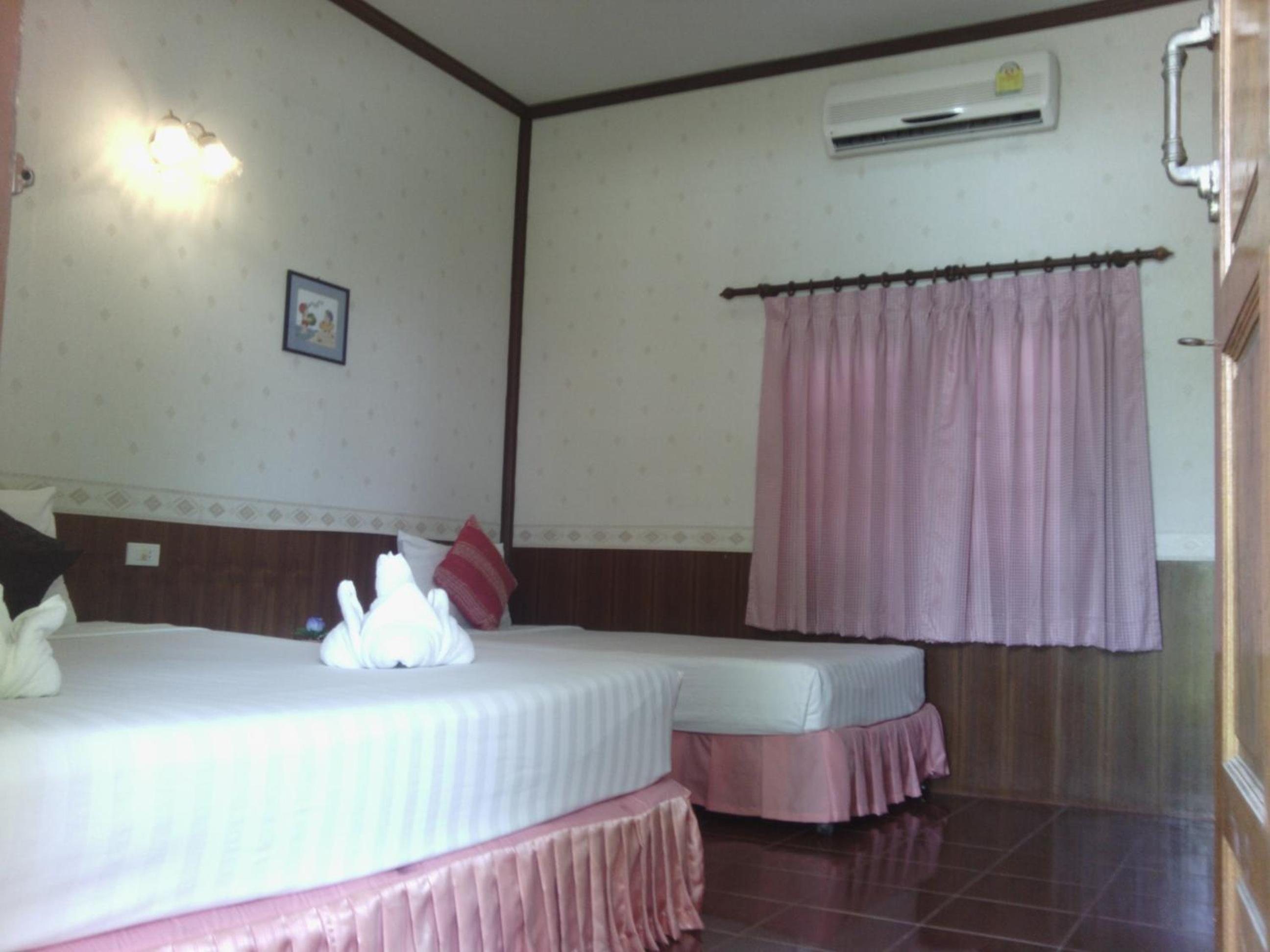 Rung Arun Resort
