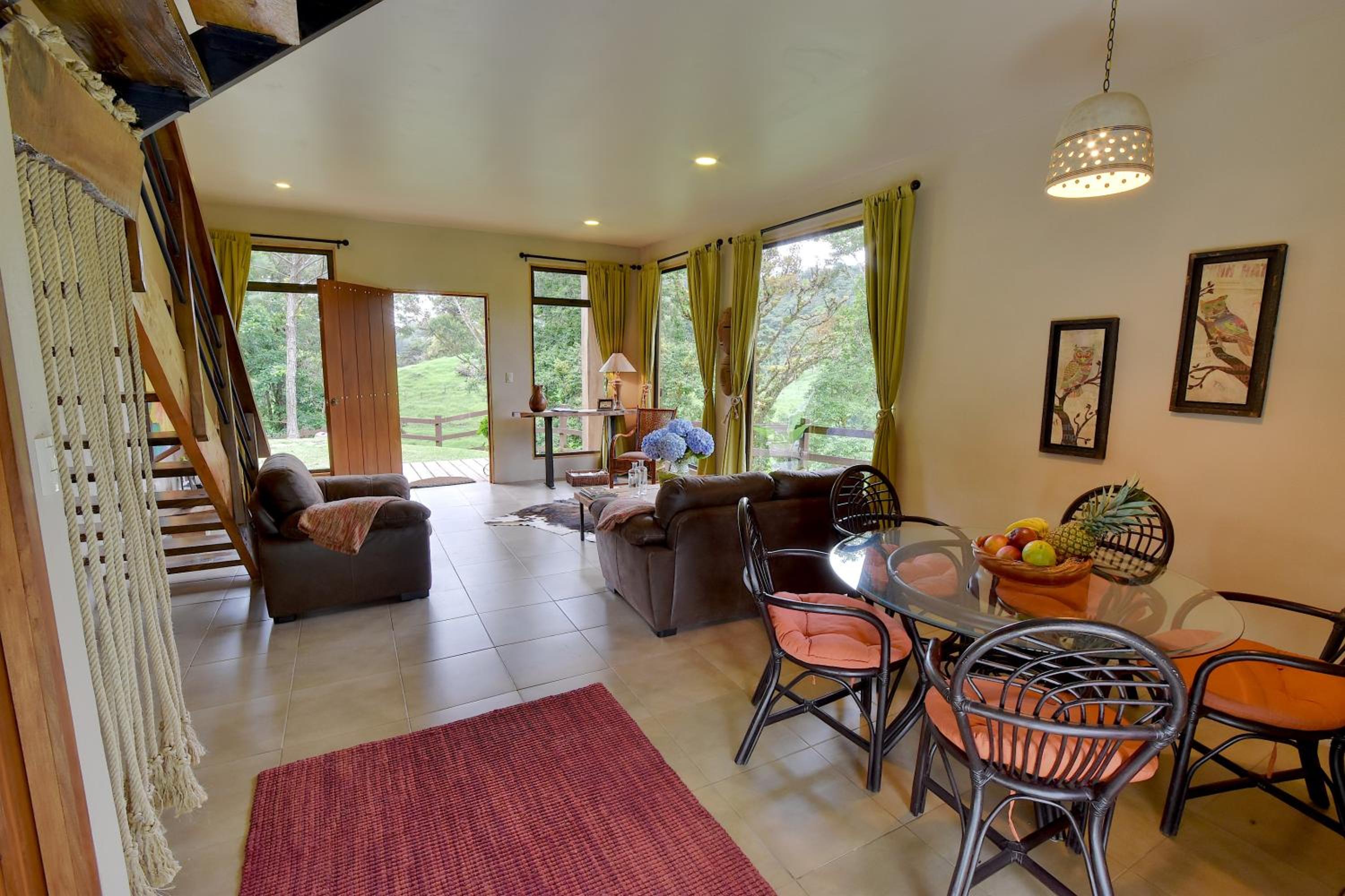 Monteverde Casa Mia, near main attractions and town!