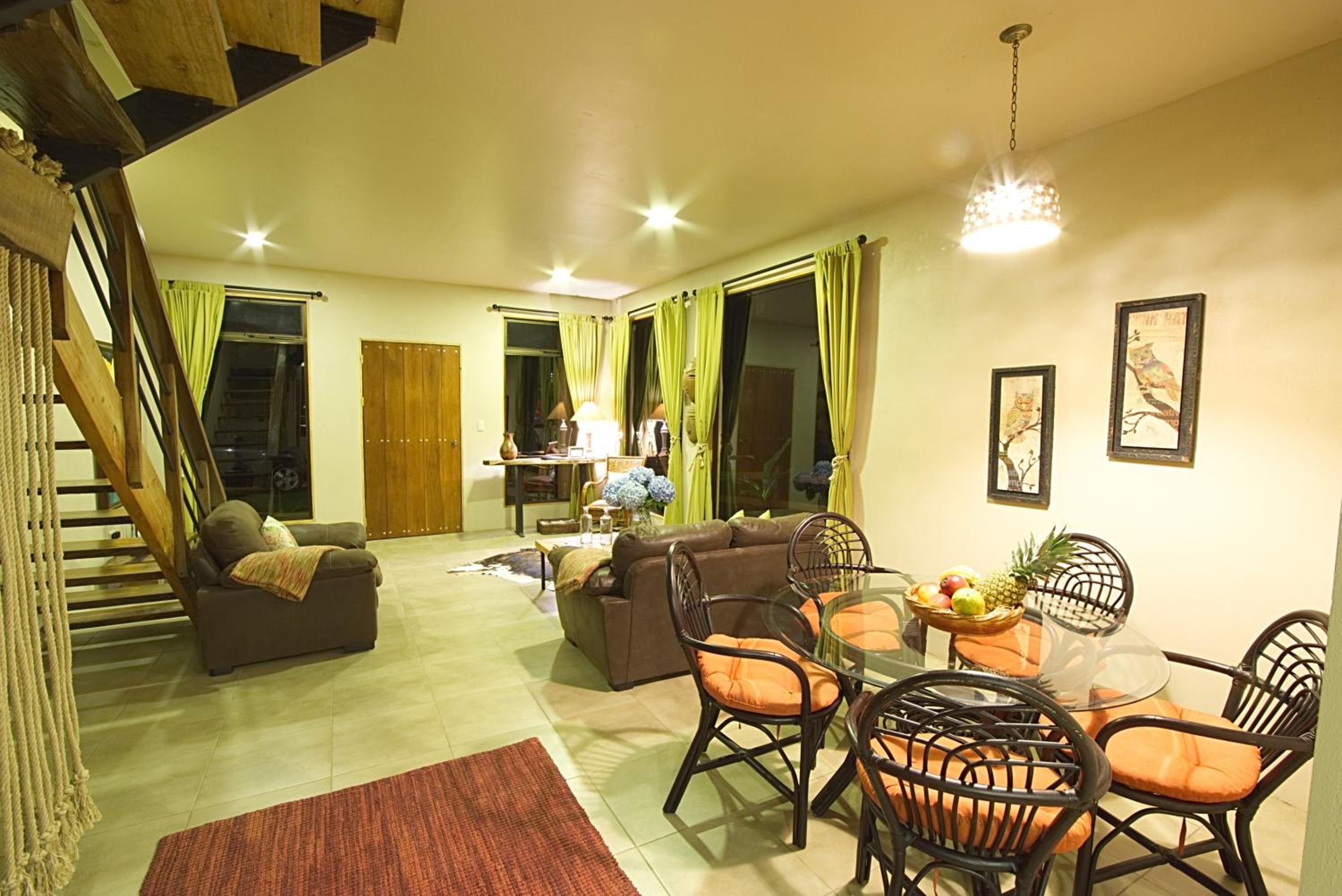 Monteverde Casa Mia, near main attractions and town!