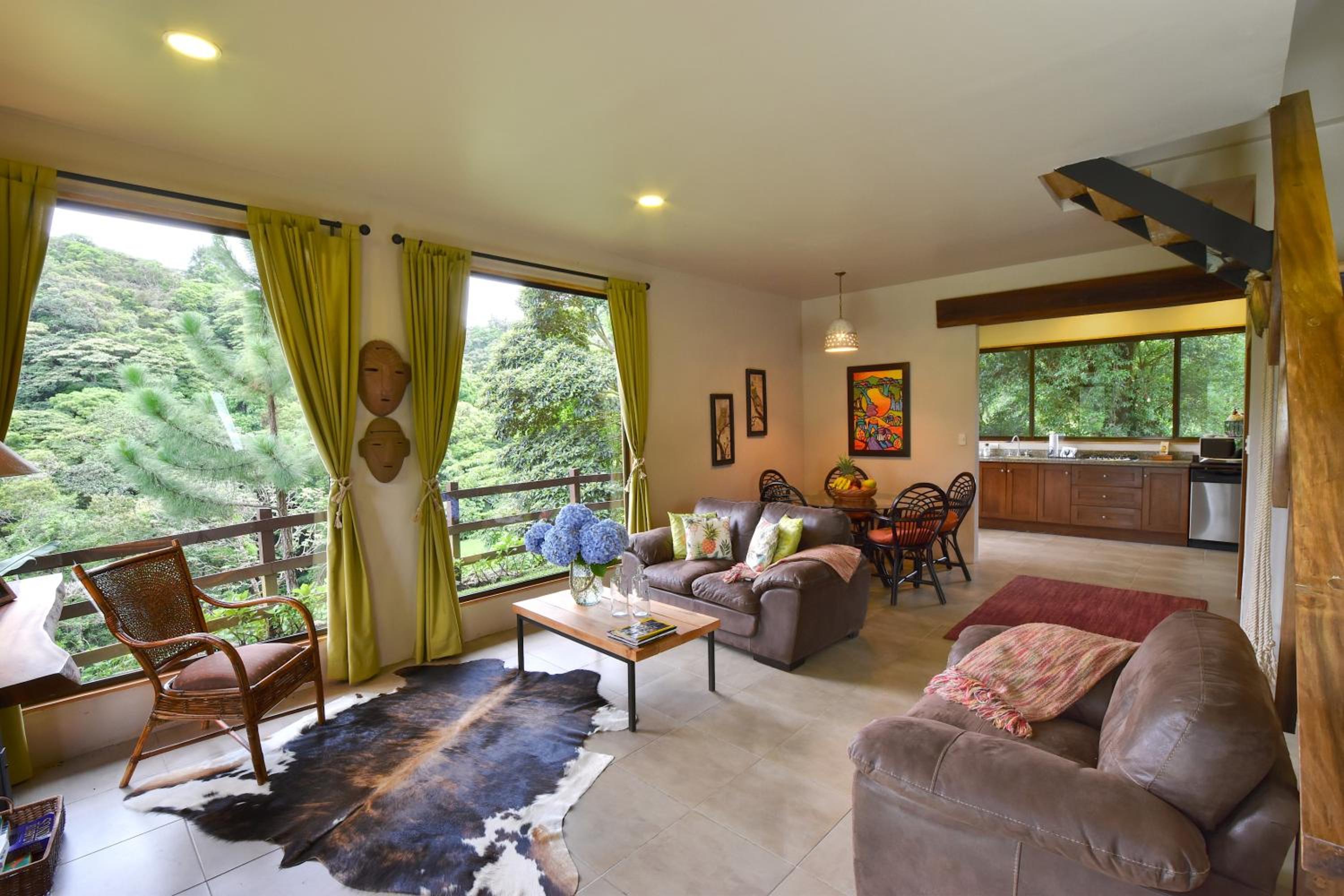 Monteverde Casa Mia, near main attractions and town!