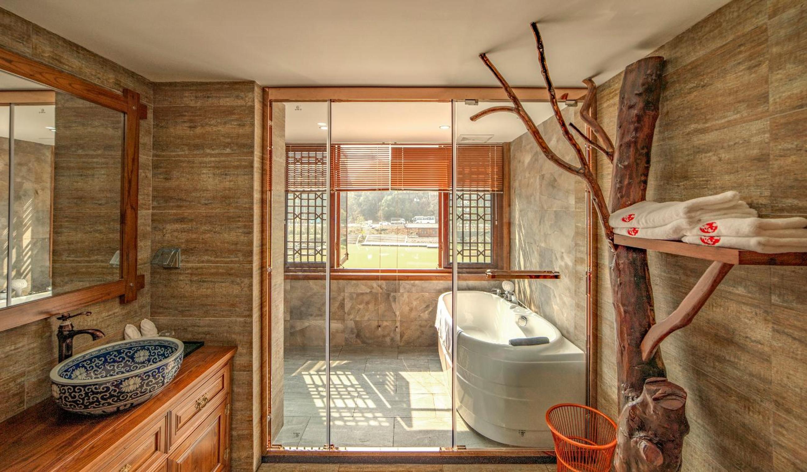 Lee's Boutique Resort & Including free breakfast and free pick-up service