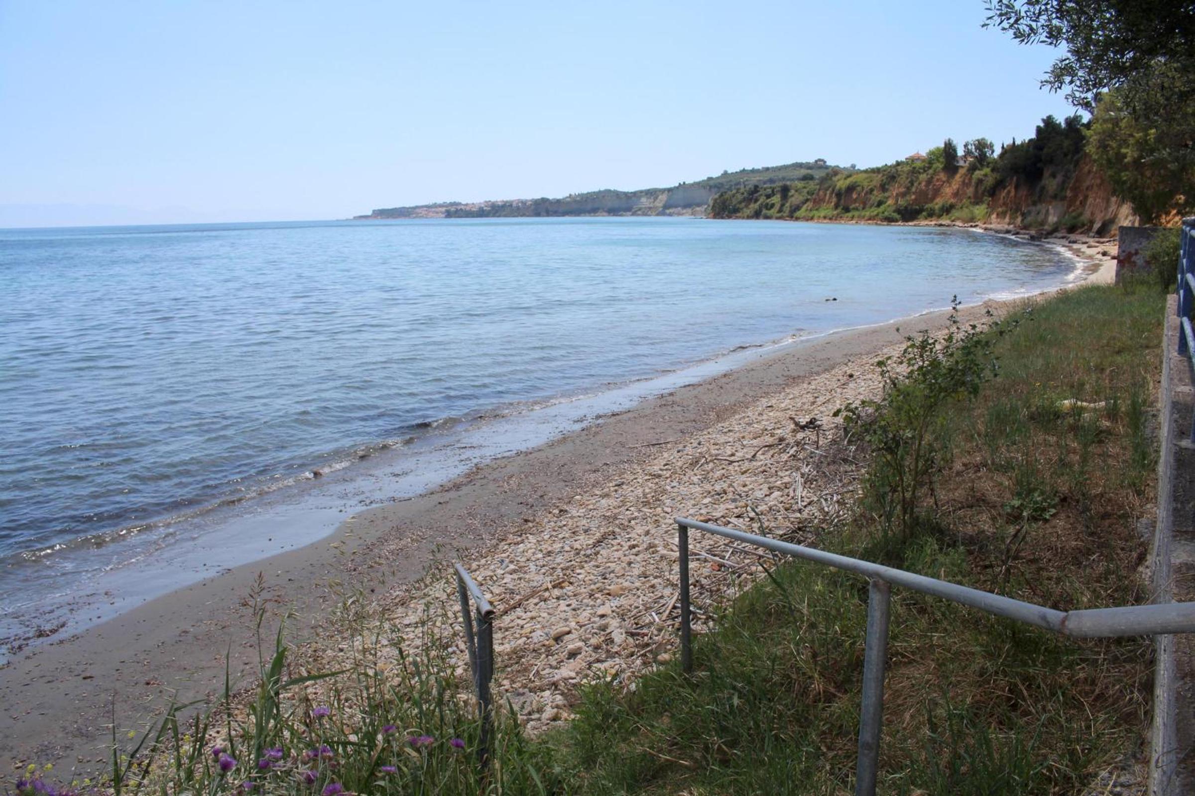 Photo 33