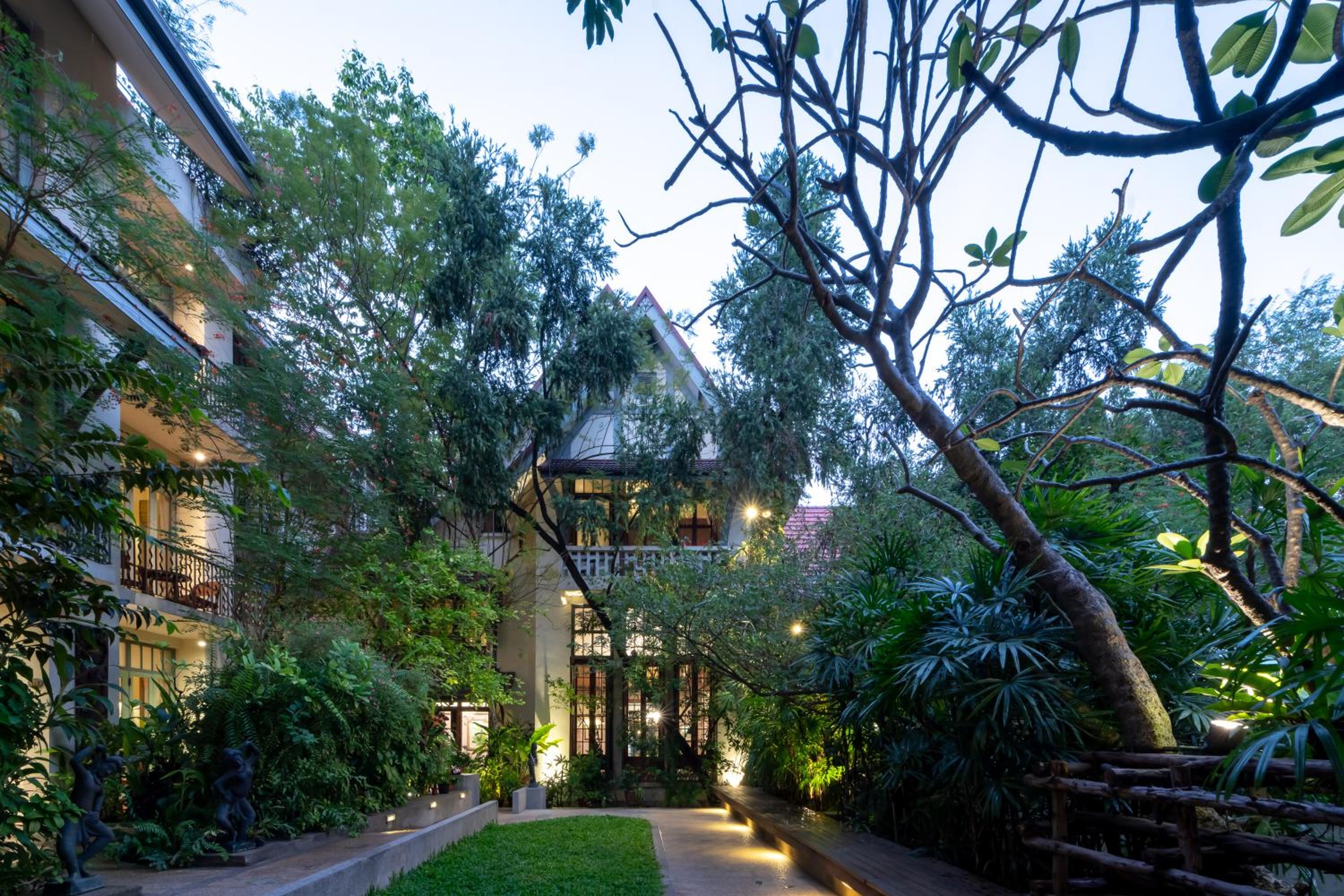 Ariyasom Villa