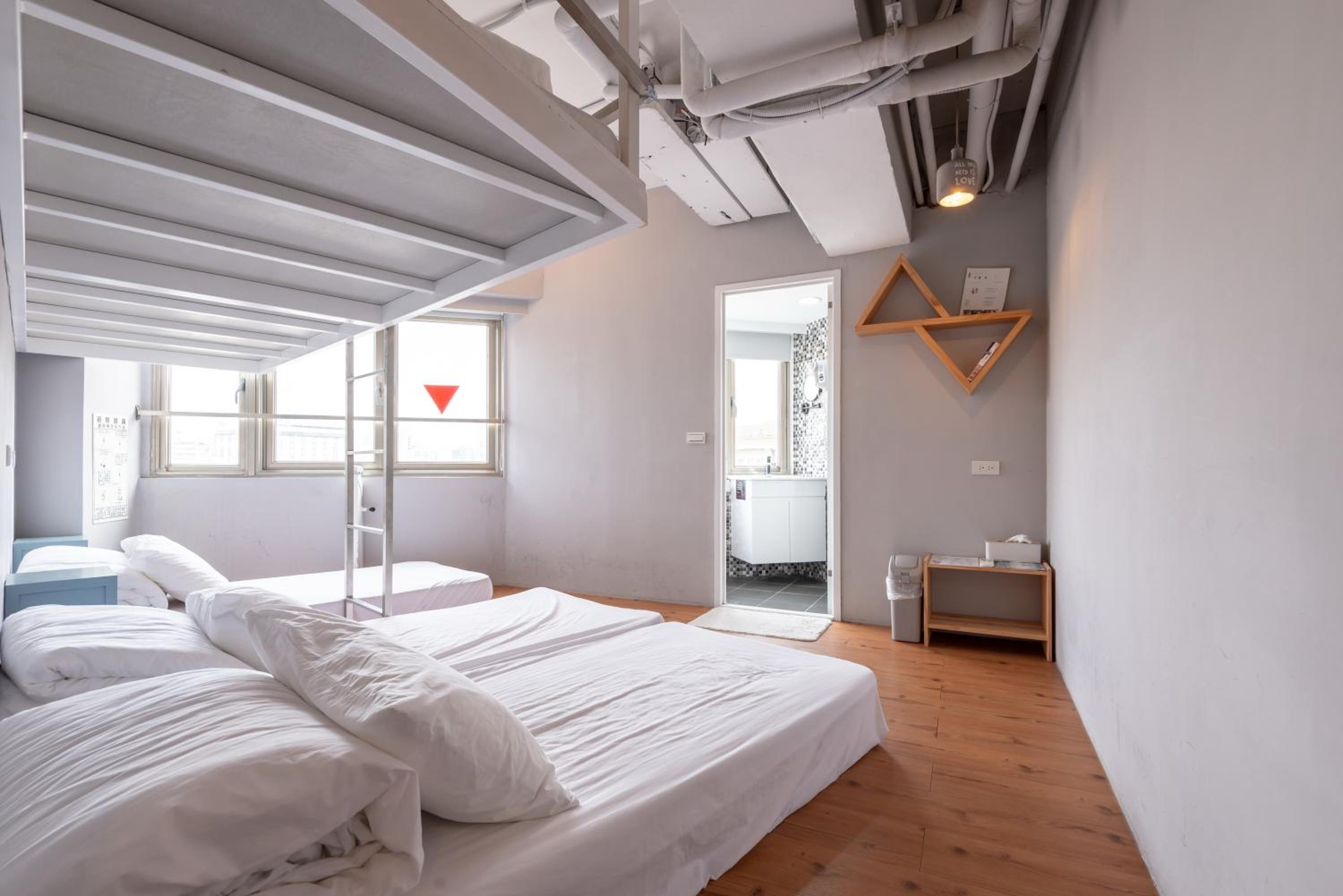 May Rooms Taipei Main Station